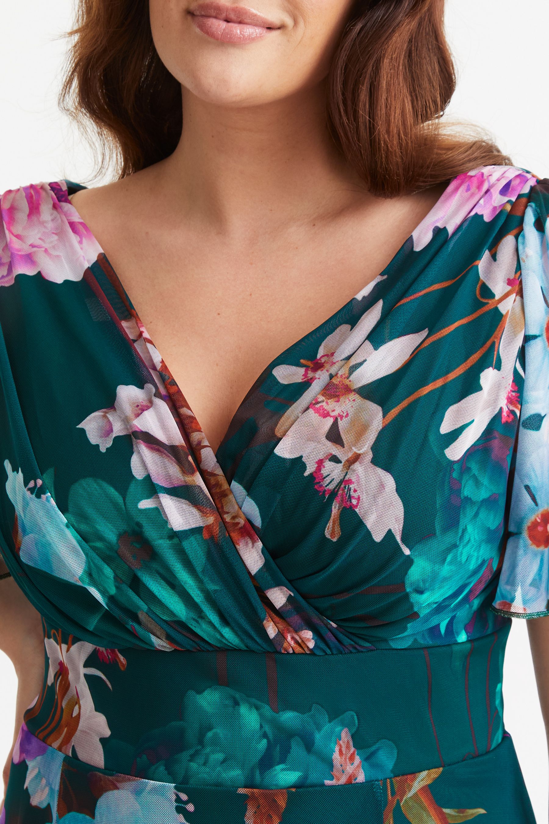 Buy Scarlett Jo Green Isabelle Angel Sleeve Maxi Dress from Next Luxembourg