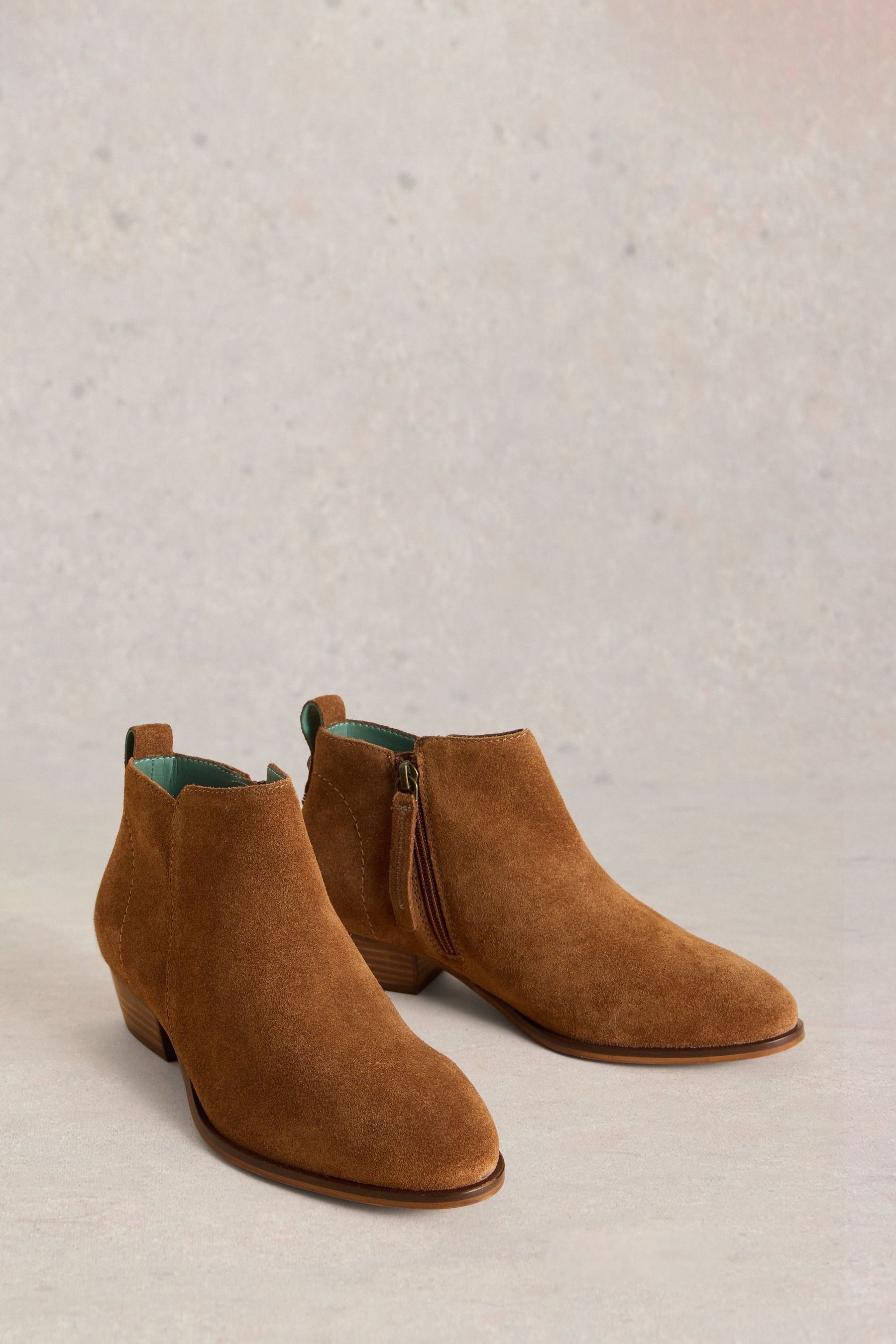 Low suede ankle boots deals