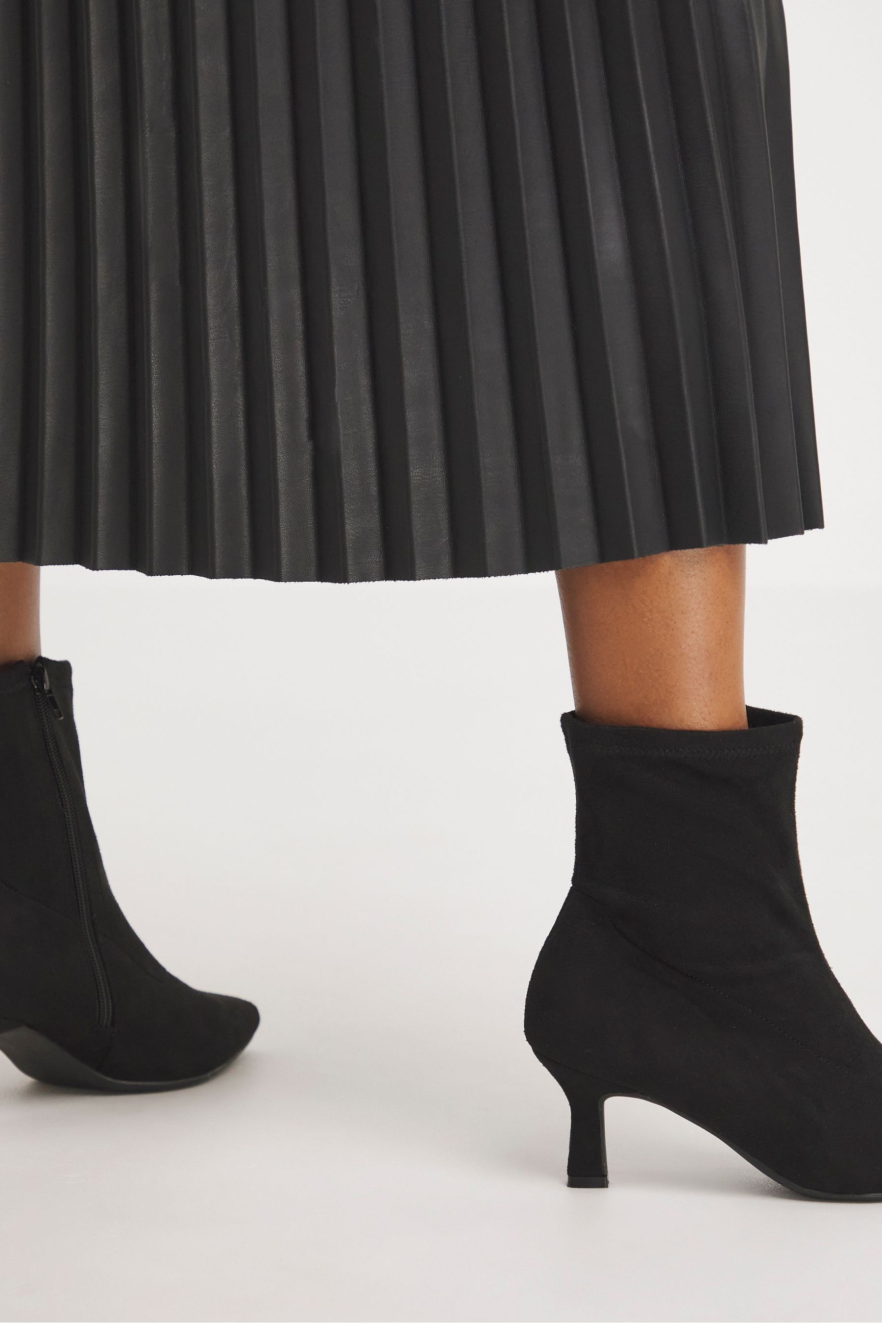 Kitten heel boots wide fit hot sale