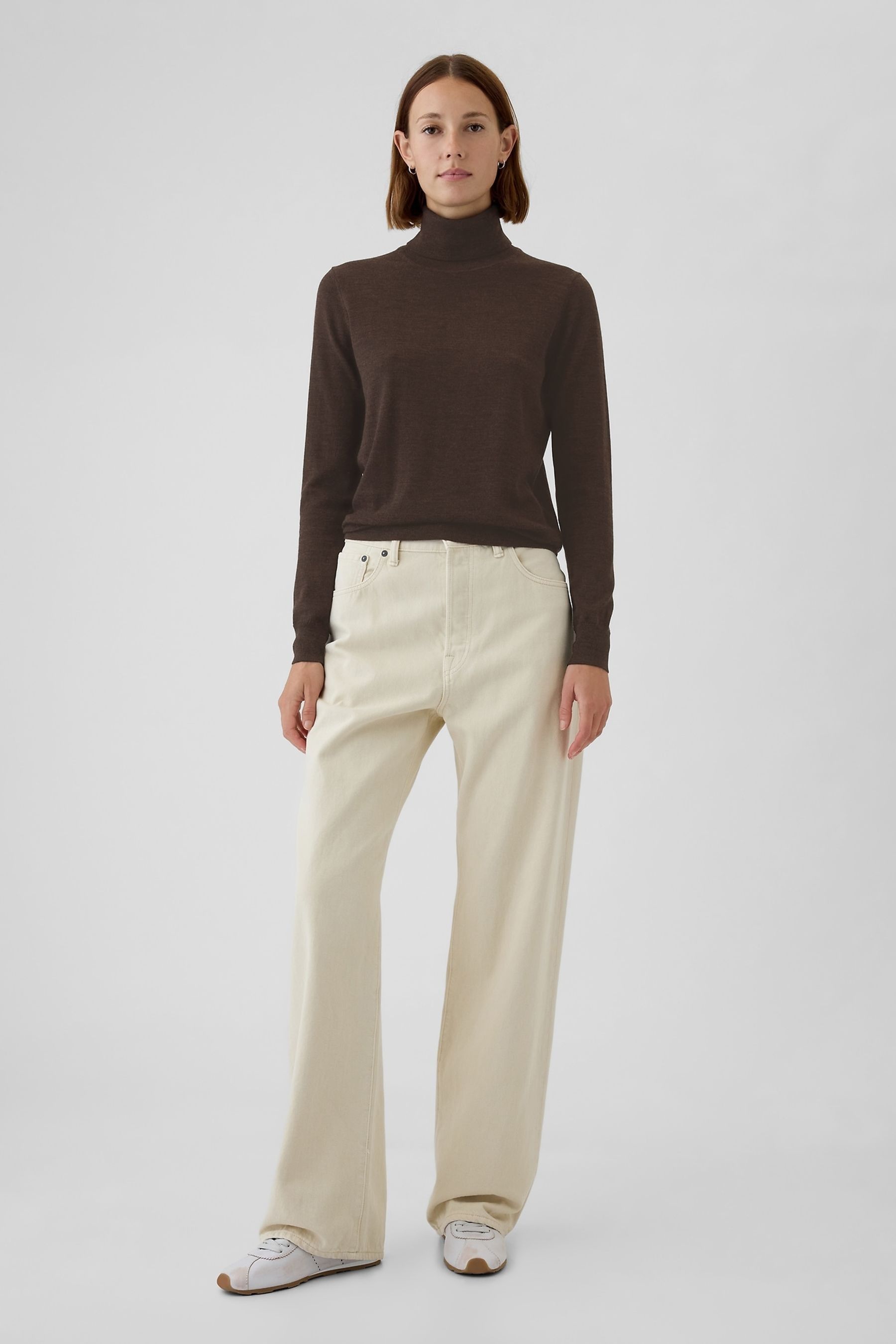 Gap polo neck clearance