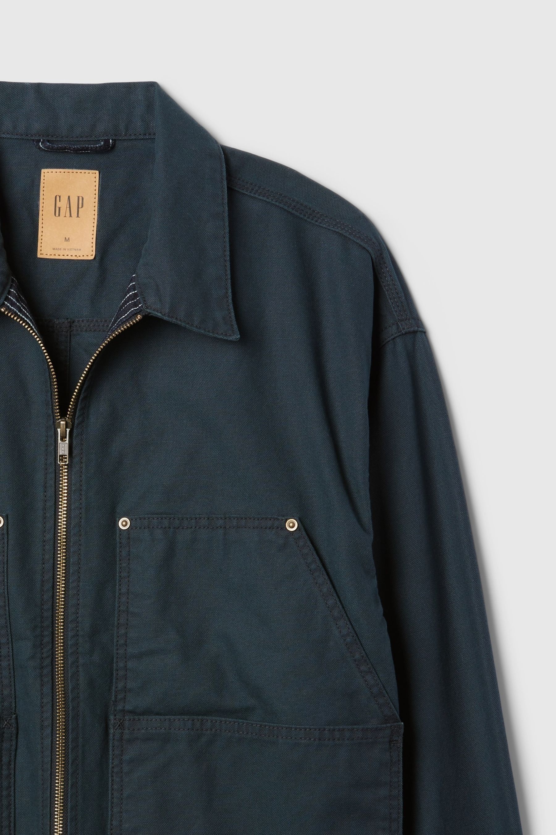 Gap chore coat outlet