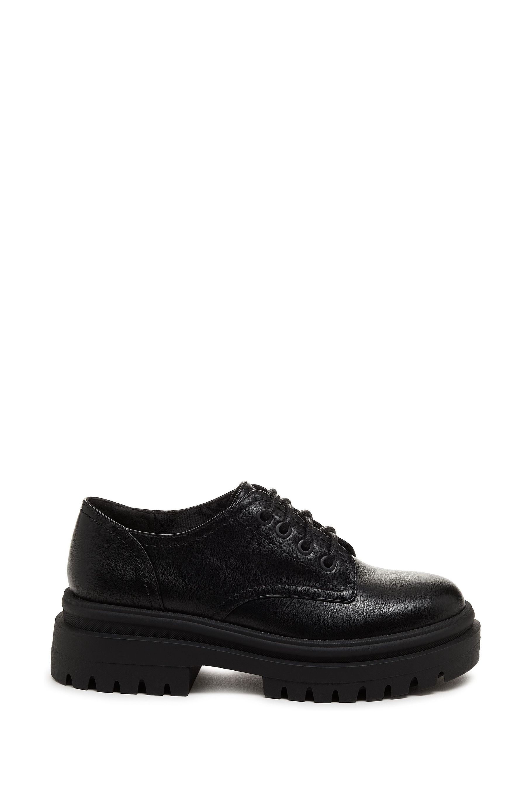 I want to buy shoes online clearance