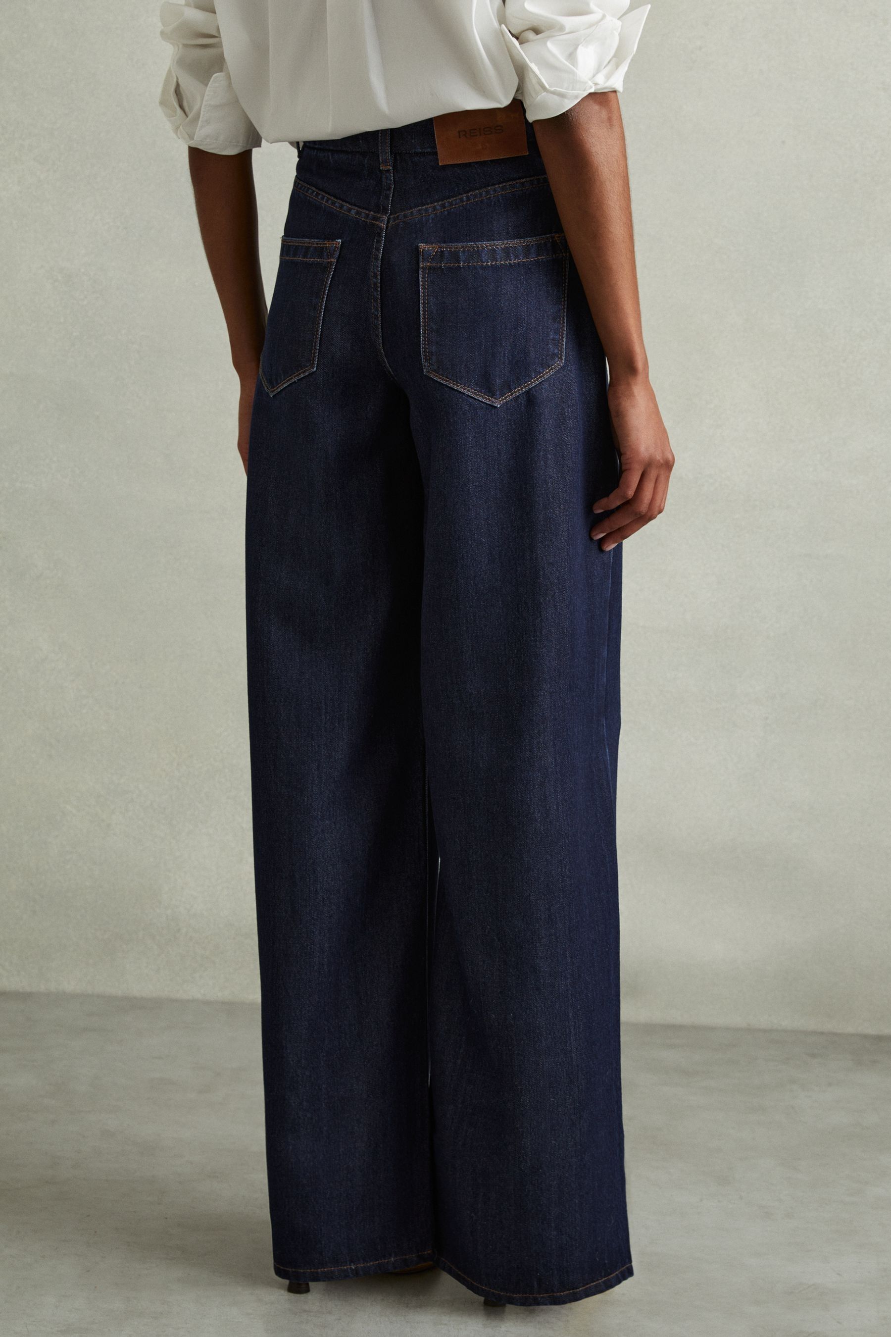 Double pleat jeans shop