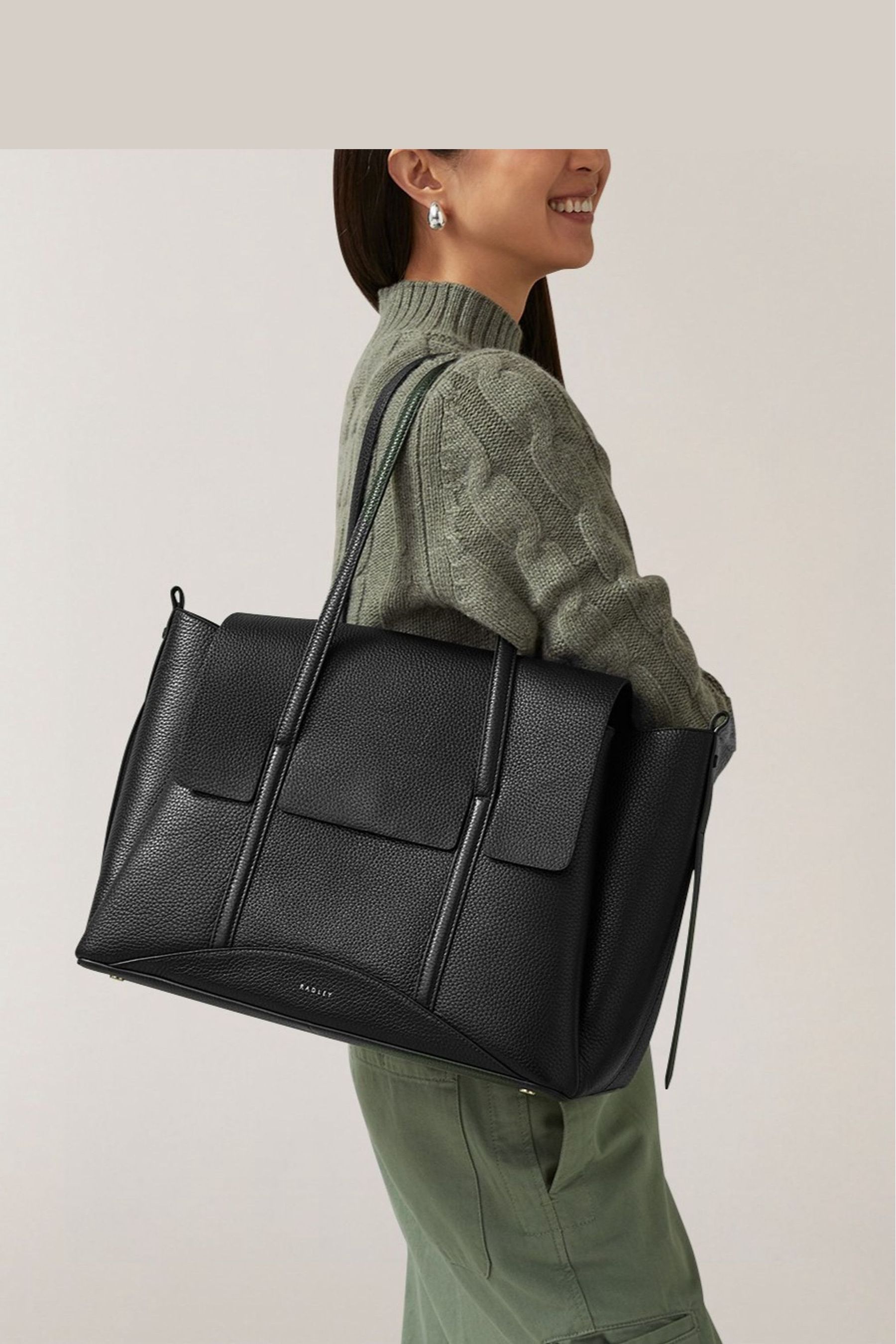 Flapover shoulder bag top