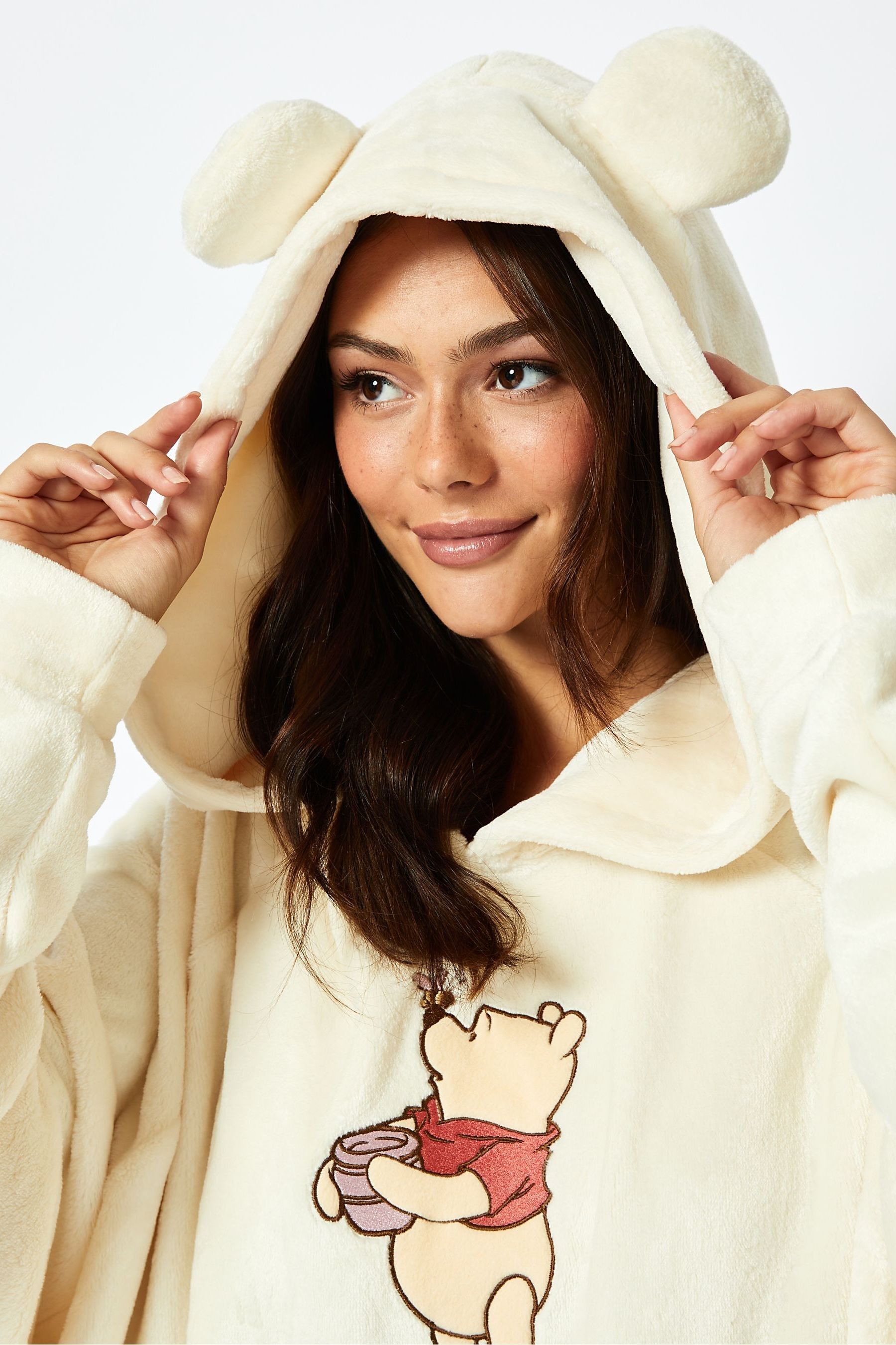 Skinnydip Cream Disney Winnie The Pooh Blanket Hoodie