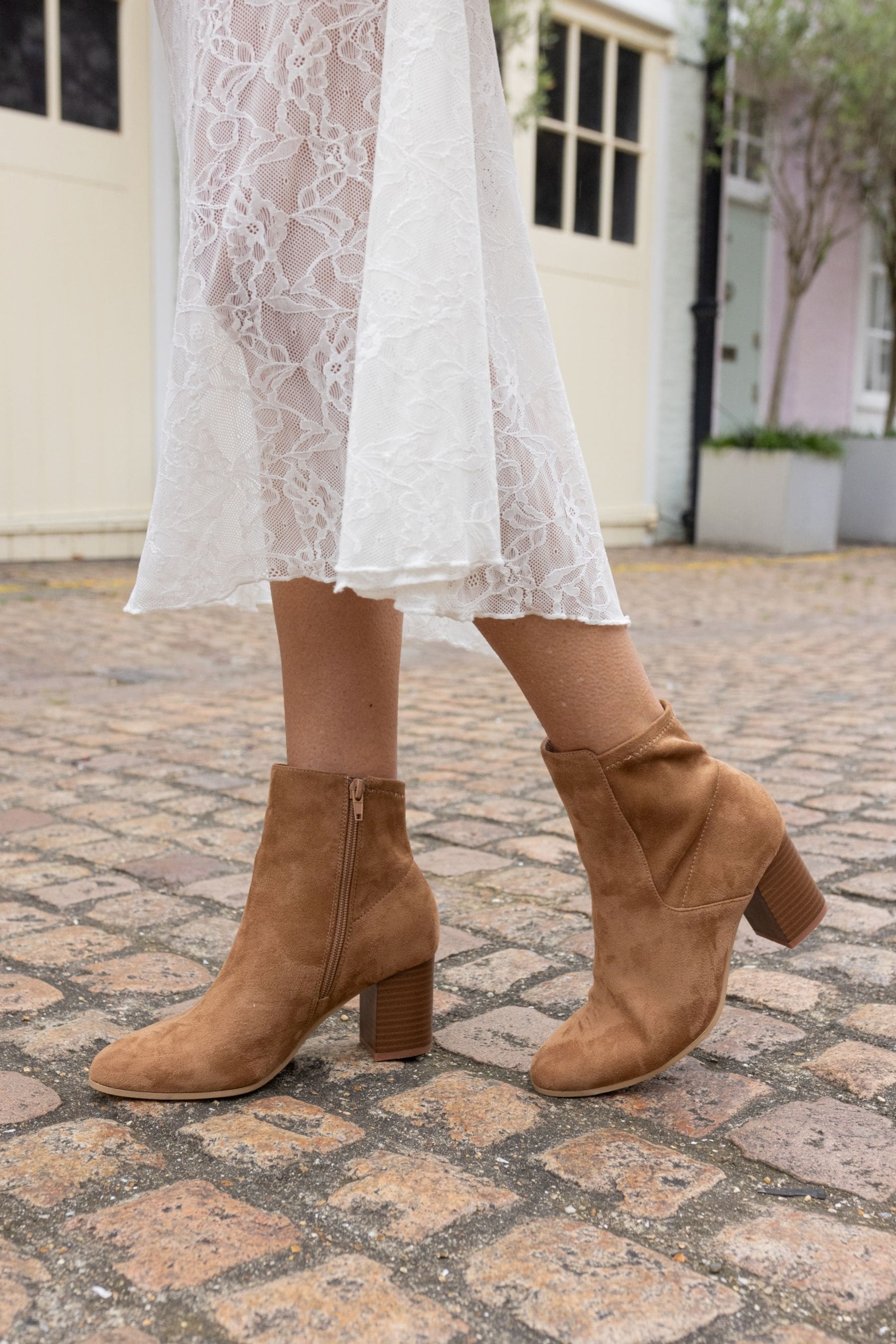 Novo Natural Wide Fit Holland Stretch Block Ankle Boots