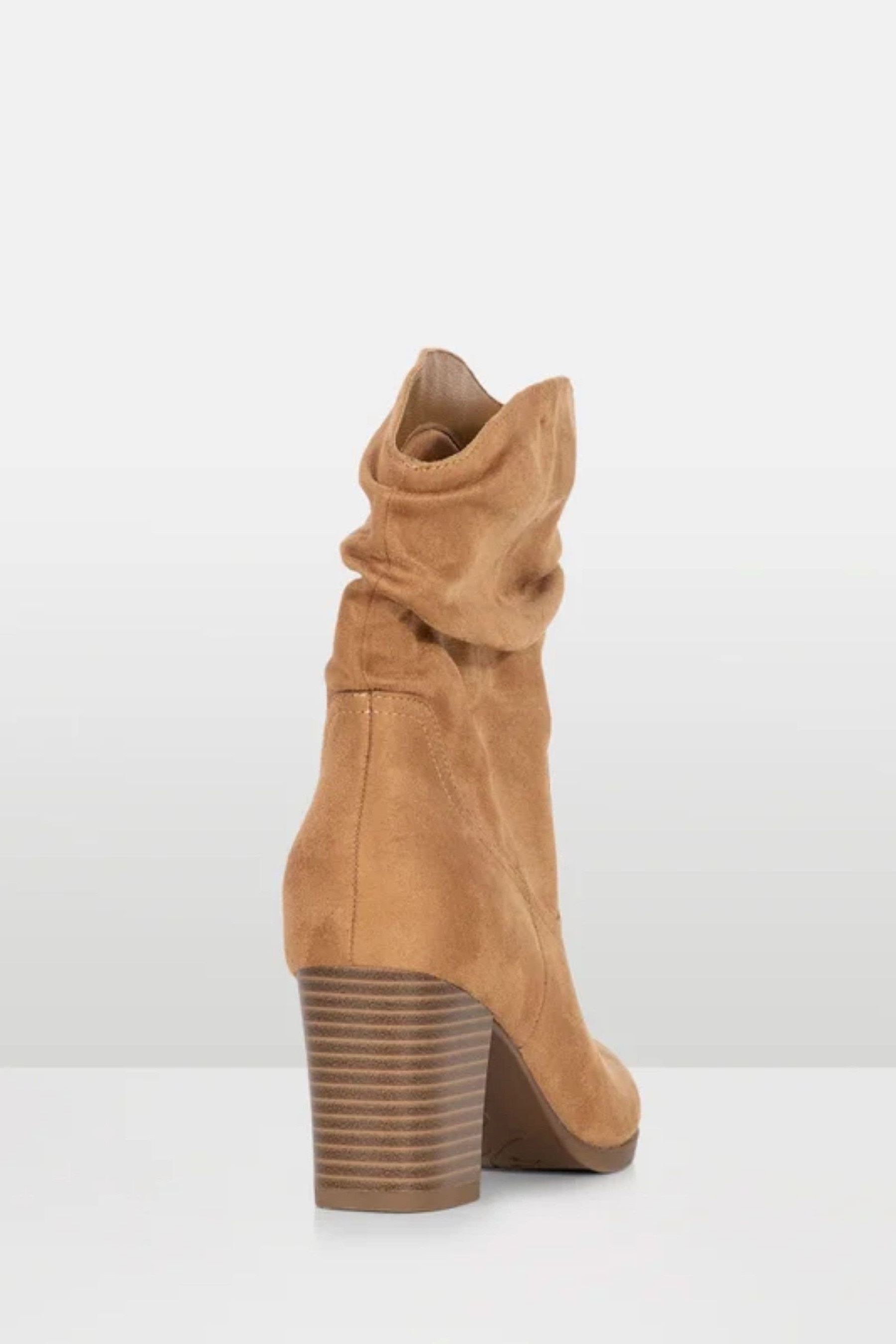 Novo tan boots online