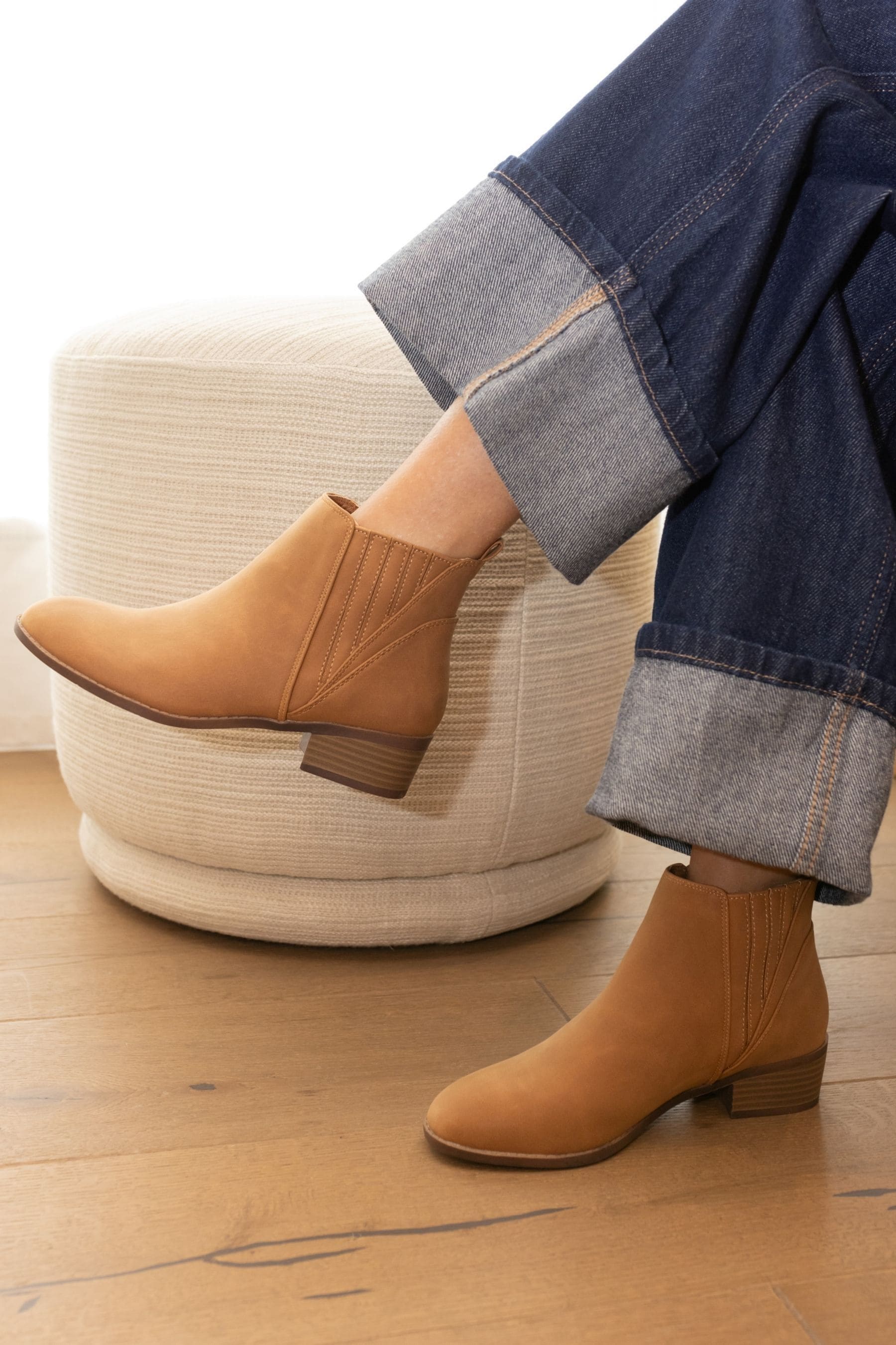 Low ankle boots sales
