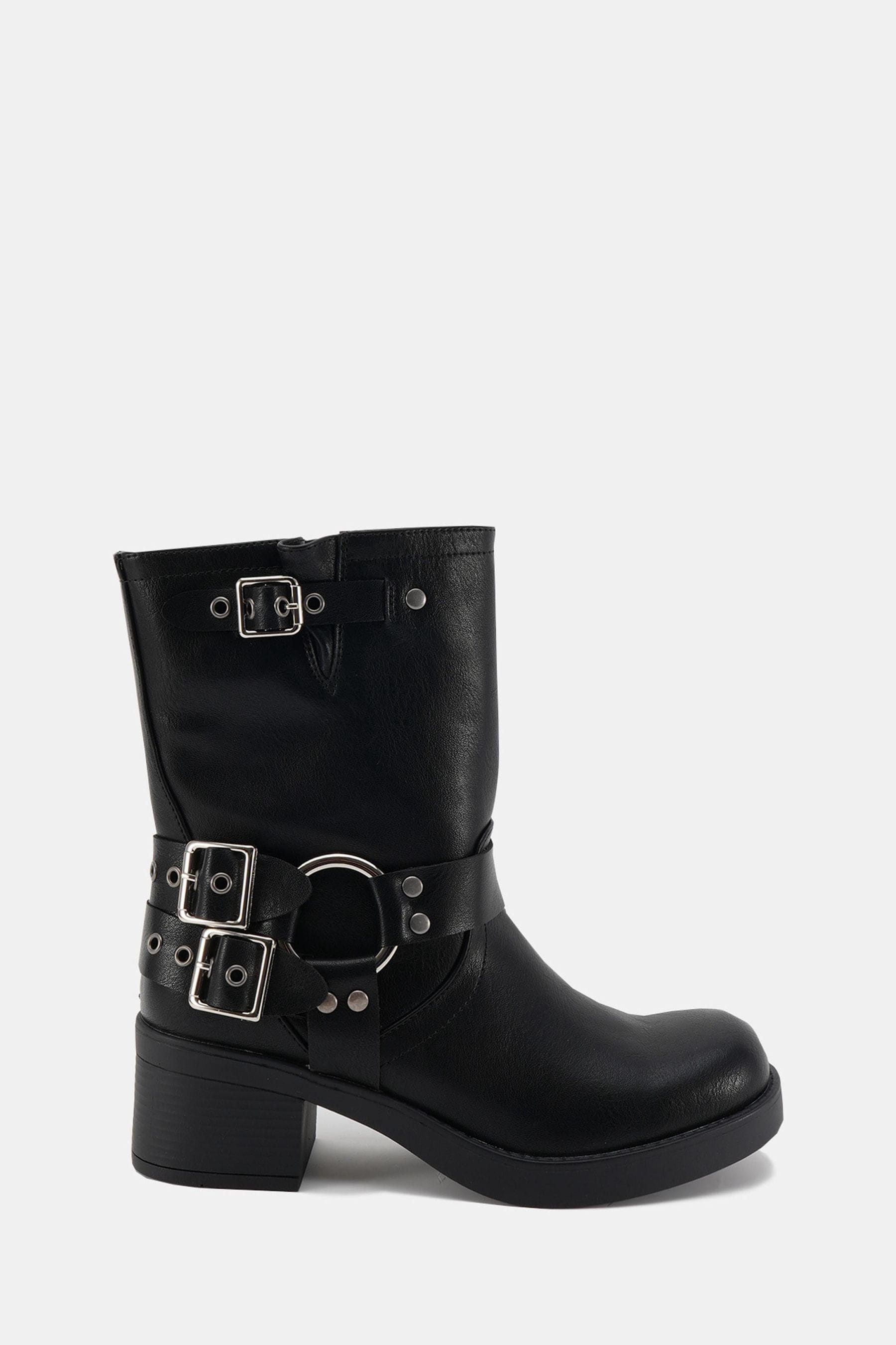 Novo black boots hotsell