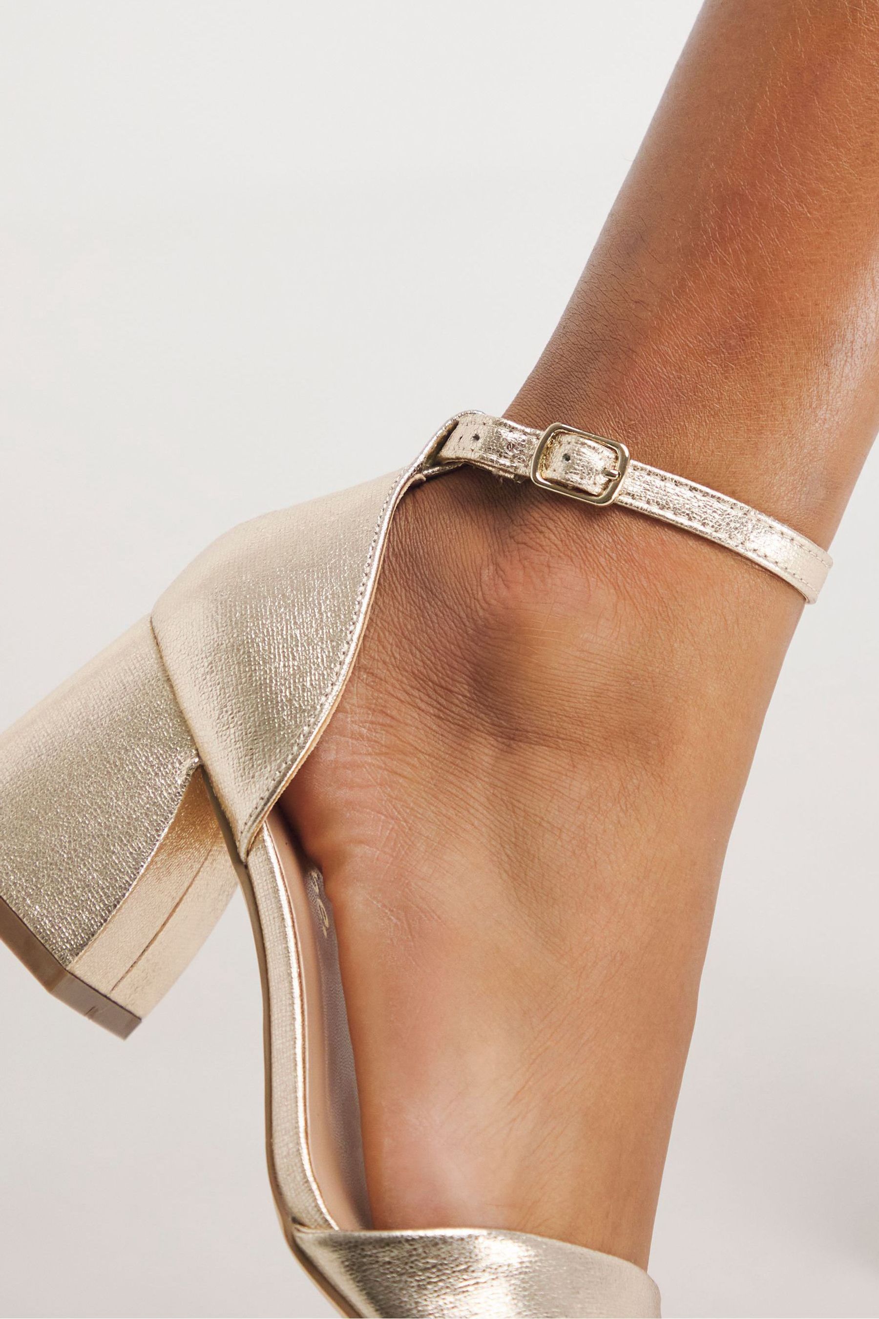 Simply be gold sandals online