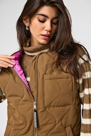 JDY Brown Onion Quilted Zip Through Gilet - Image 3 of 5