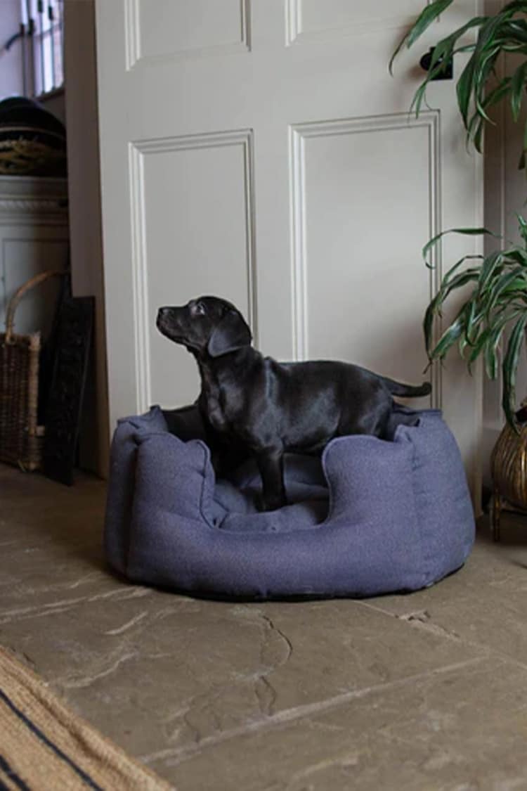 Lords and Labradors Oxford High Sided Herringbone Tweed Dog Bed - Image 2 of 6