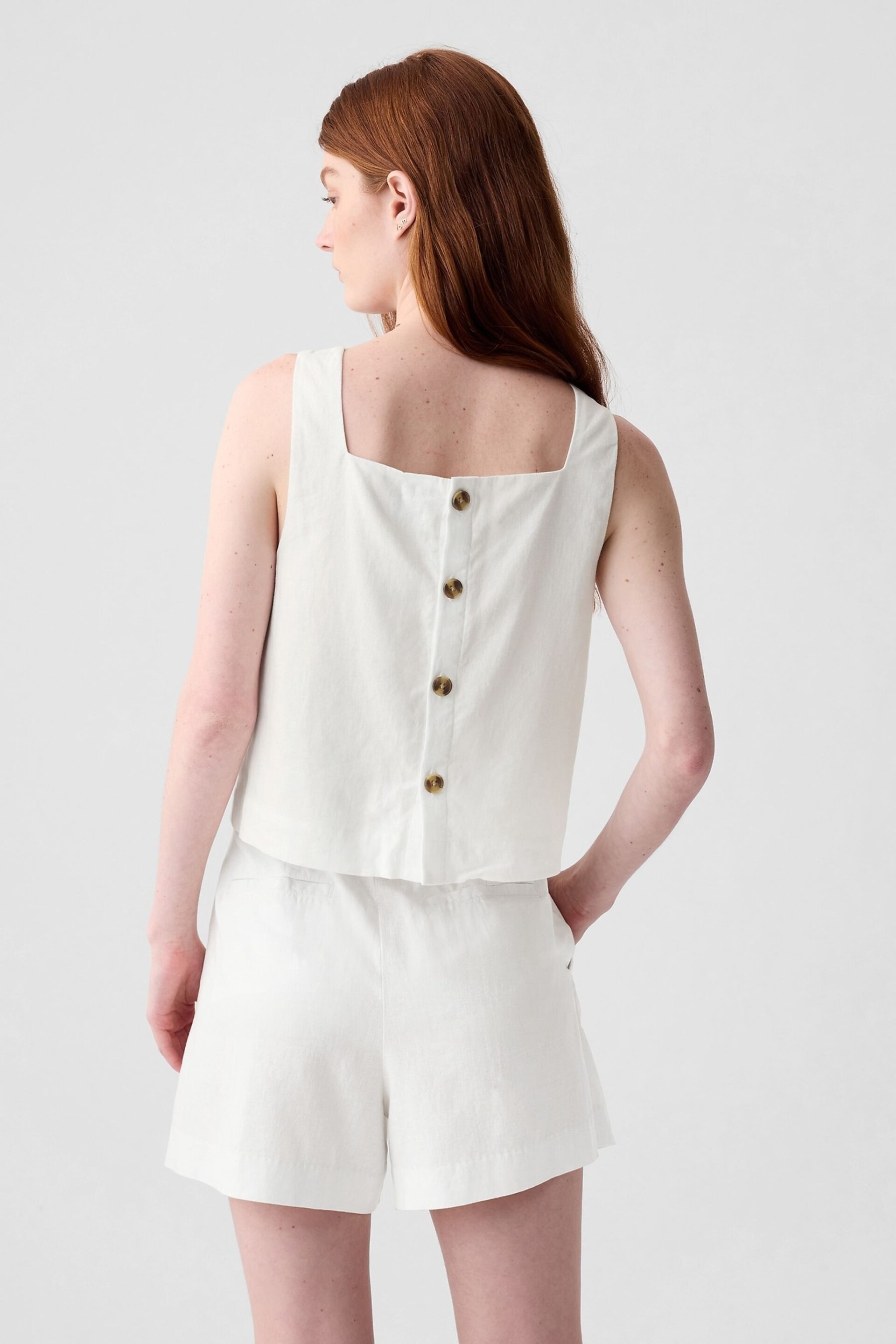 Gap White Linen Blend Button Back Cropped Vest Top - Image 2 of 4