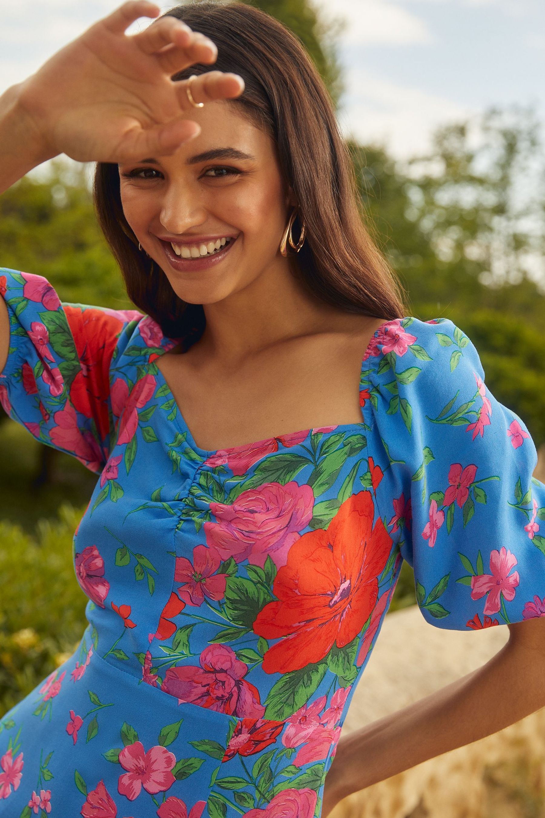 Buy Friends Like These Blue Floral Sweetheart Short Sleeve Split Midi Dress from Next Luxembourg