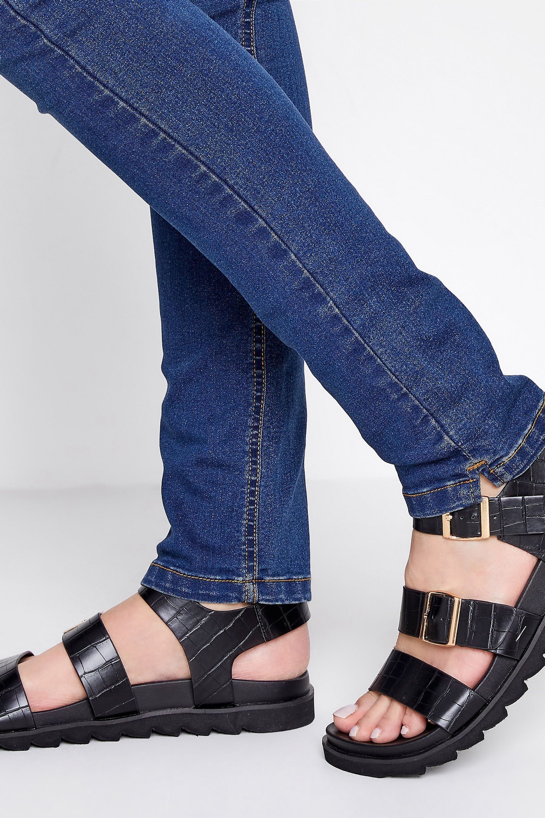 Laalaa sandal online