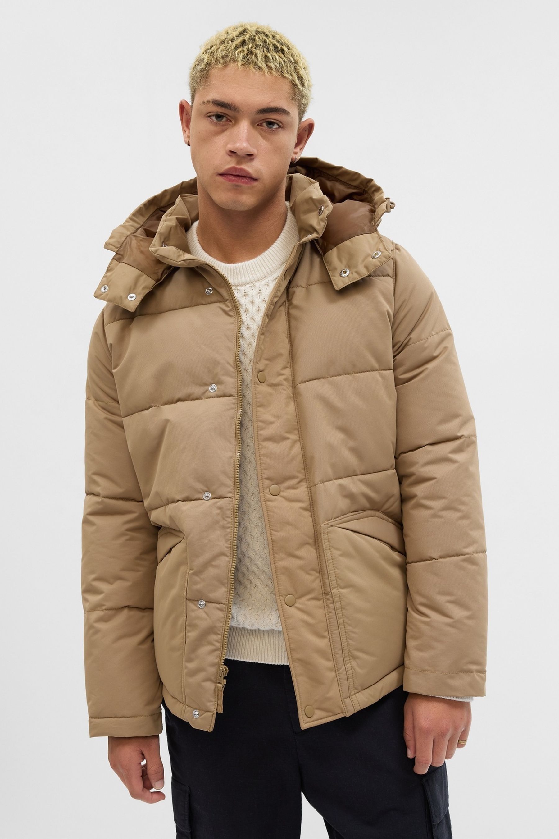 Cold control jacket clearance