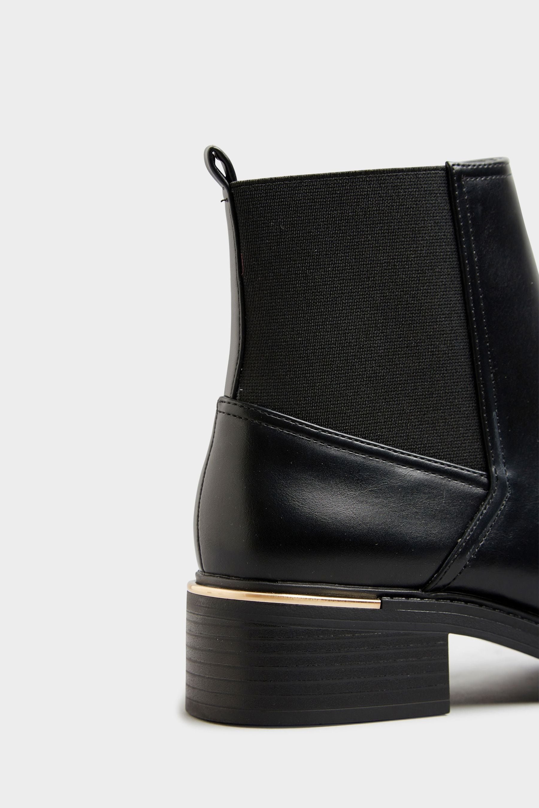 Metal trim chelsea boots shop