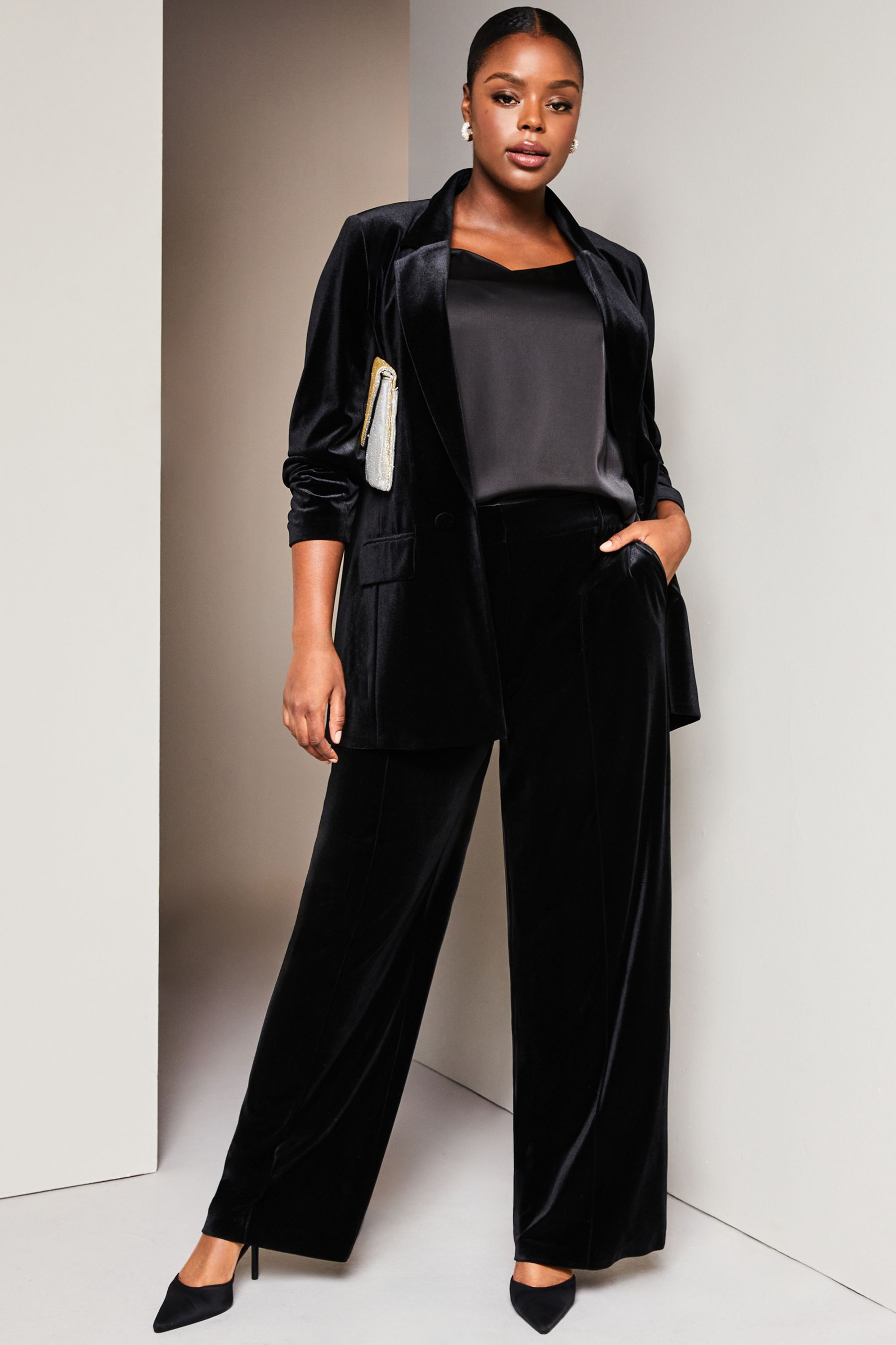 Buy Lipsy Black Velvet Curve Relaxed Longline Tailored Blazer from Next Luxembourg