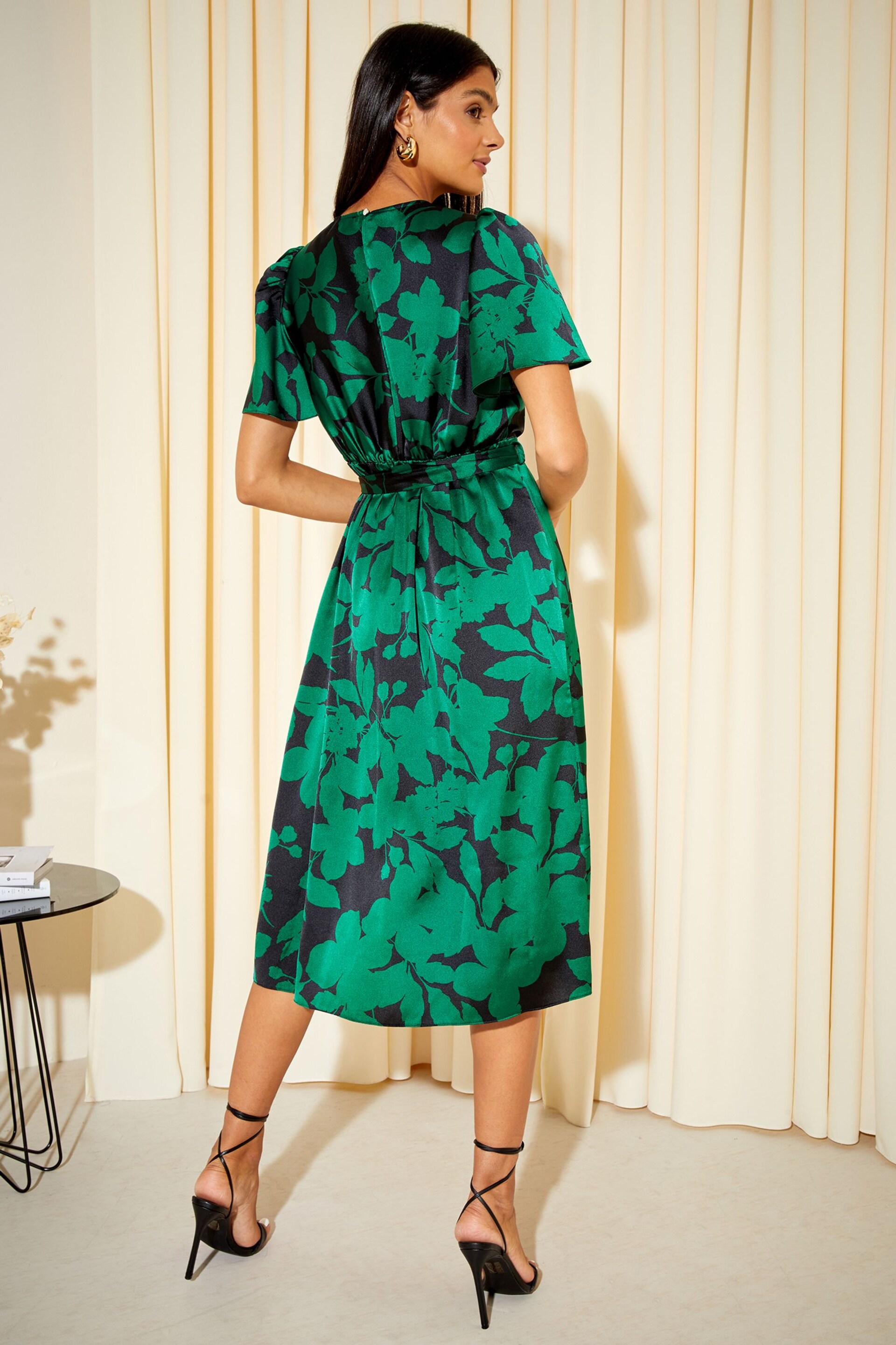Friends Like These Dark Green Floral Petite Flutter Sleeve Printed Satin Midi Summer Dress - Image 4 of 4