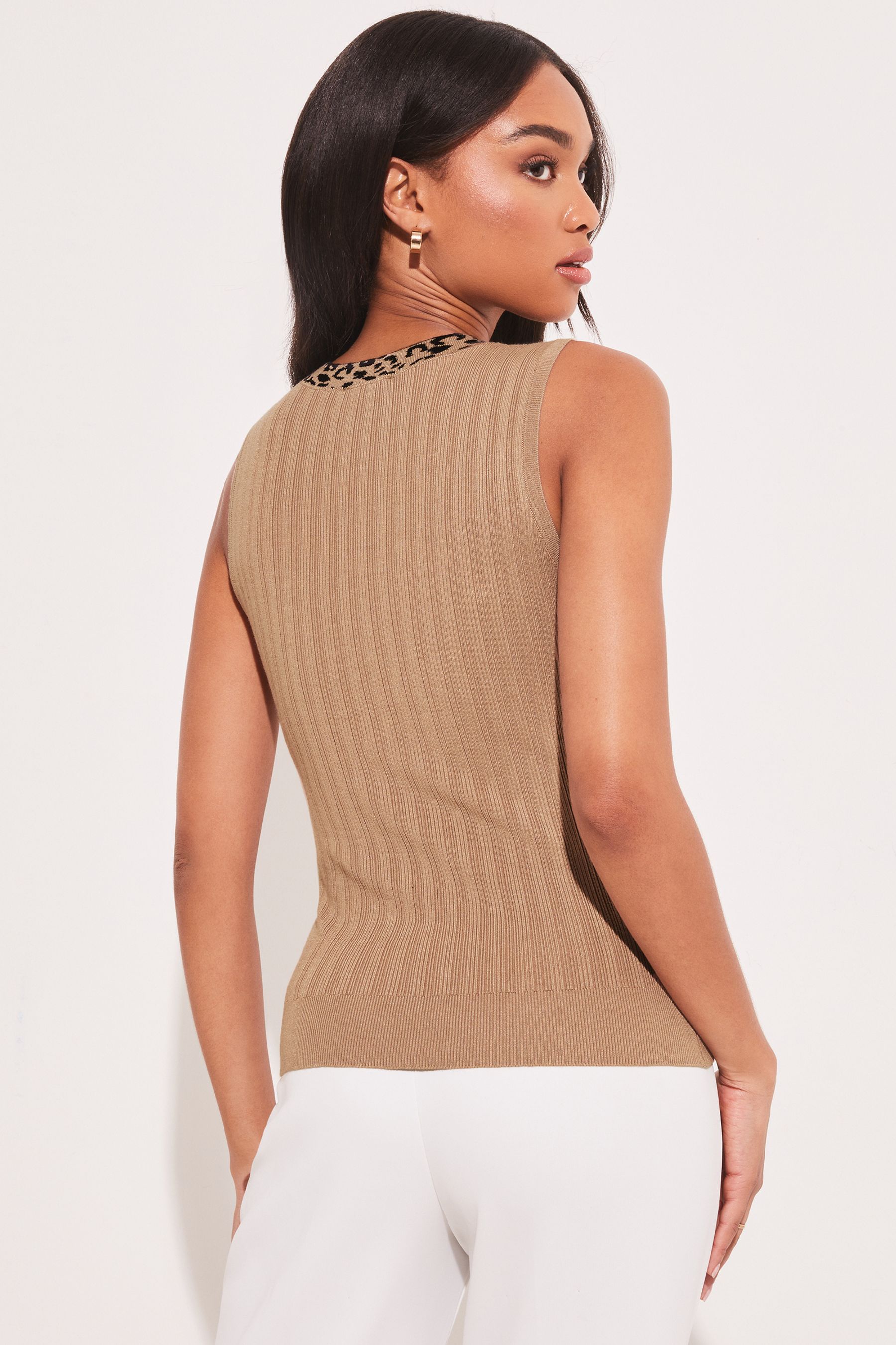 Camel sleeveless vest deals