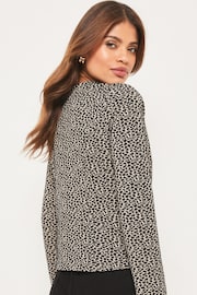 Lipsy Leopard Cropped Long Sleeve Blazer - Image 2 of 4