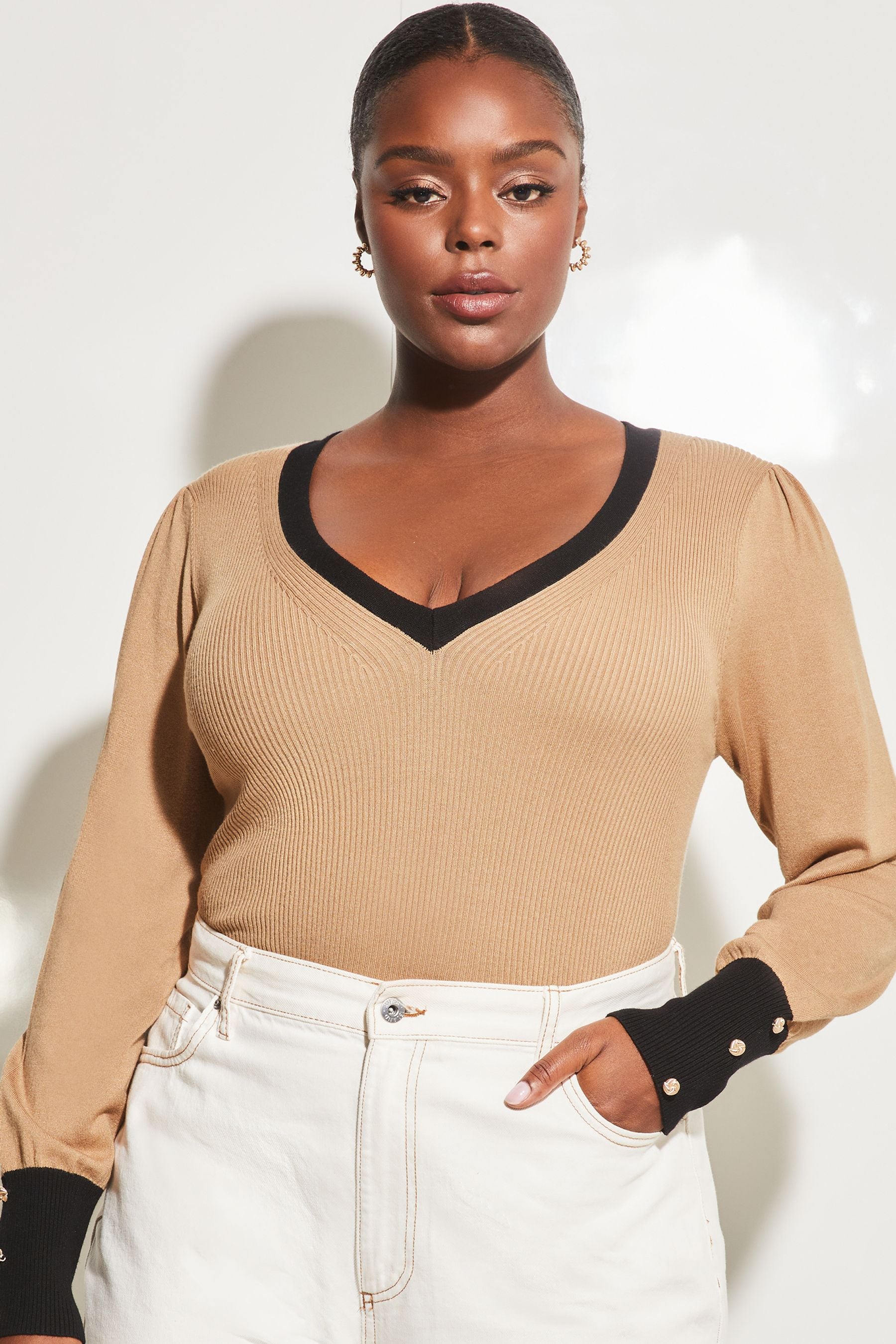 V neck camel jumper outlet