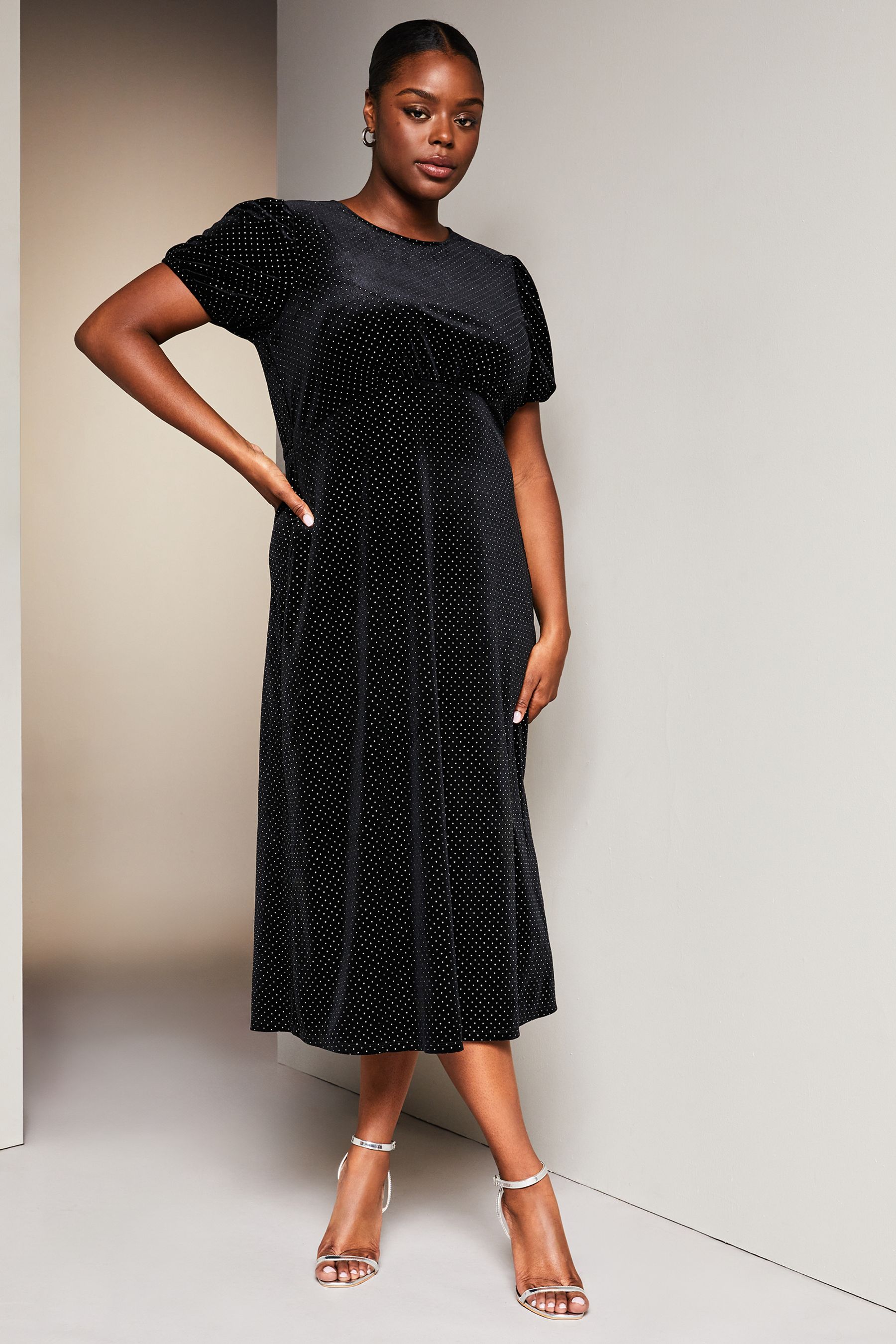 Buy Lipsy Black Velvet Curve Jersey Puff Short Sleeve Underbust Summer Midi Dress from Next Luxembourg