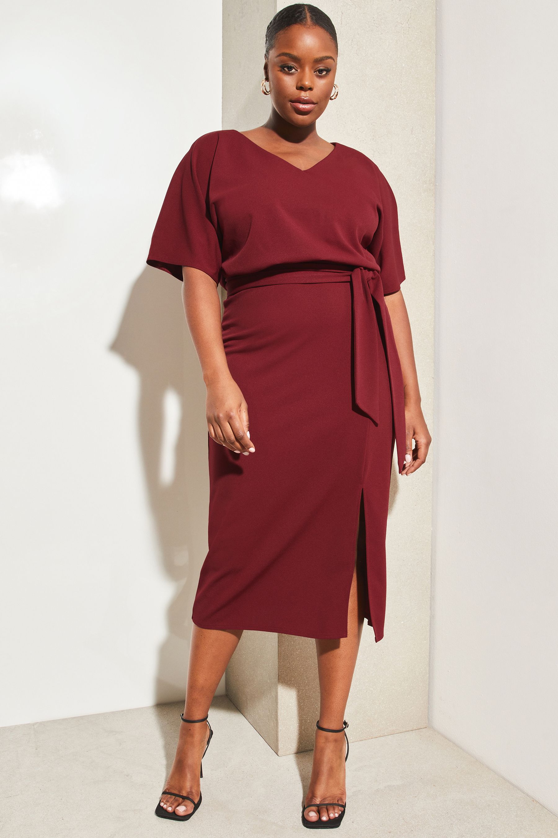 Curve midi dress with sleeves clearance