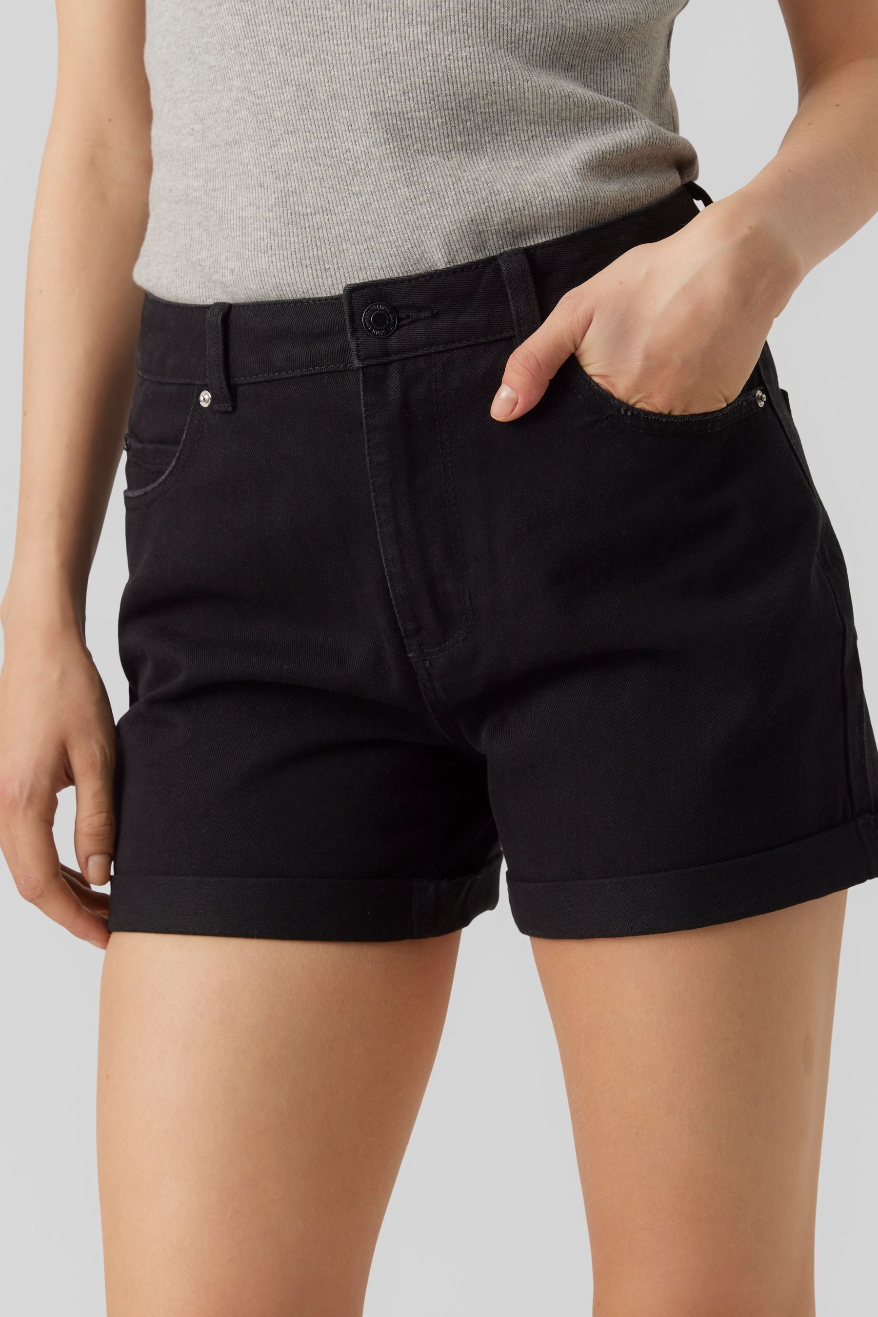 Vero moda mom shorts on sale