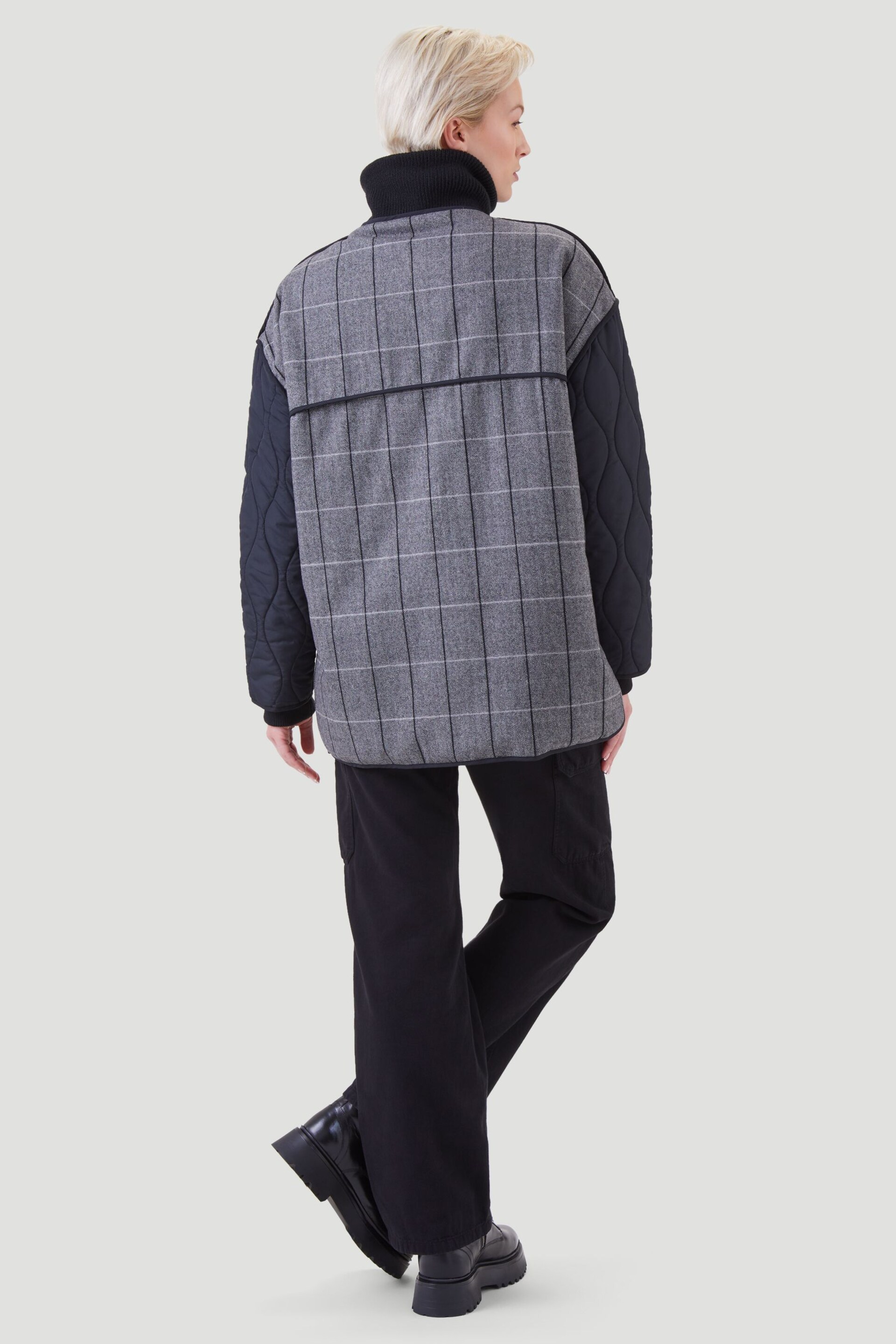 Kaldtvaer Black Arendal Onion Quilted Check Back Padded Jacket - Image 4 of 5