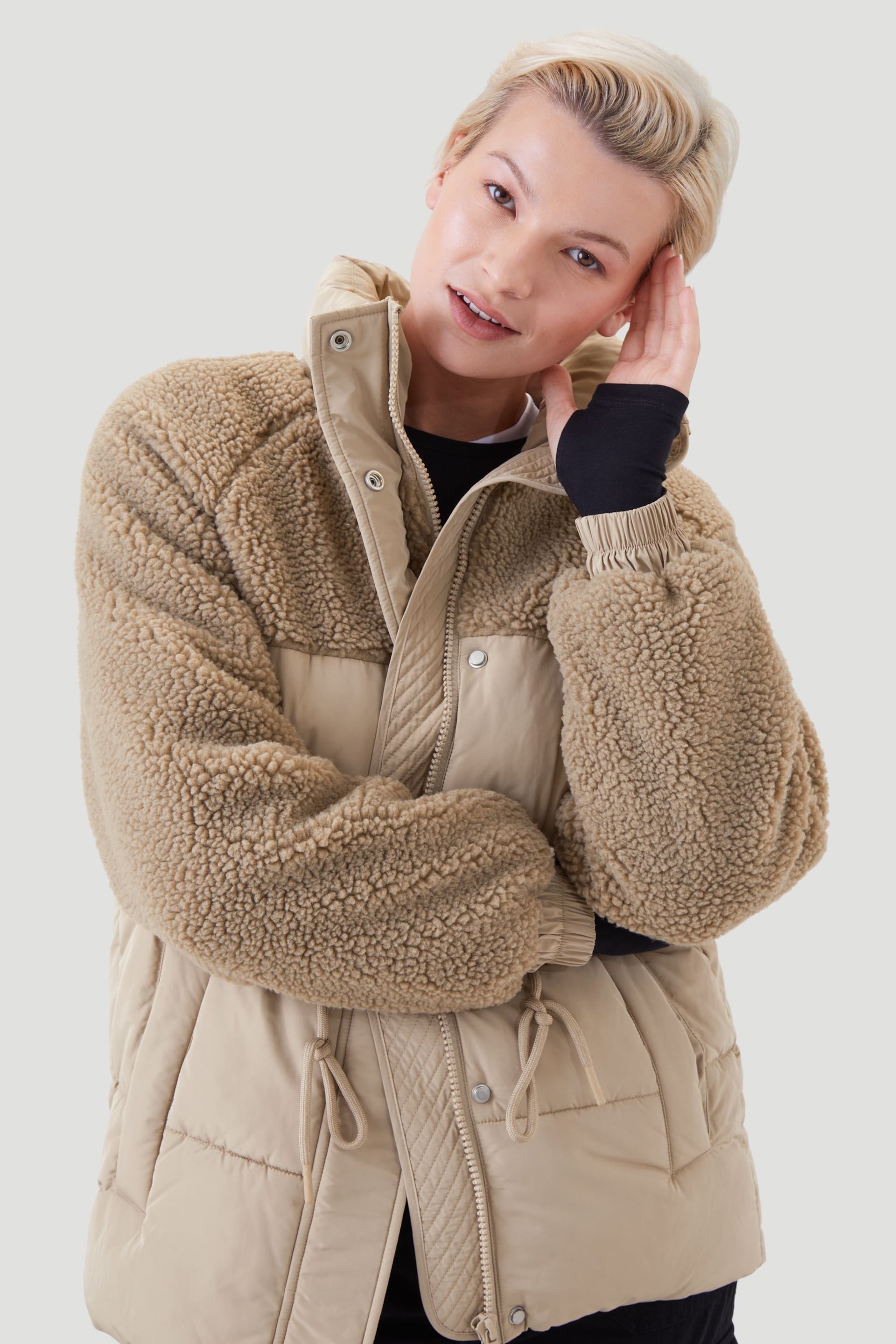 Kaldtvaer Cream Bryne Teddy Borg Poly Short Puffer Jacket - Image 5 of 5