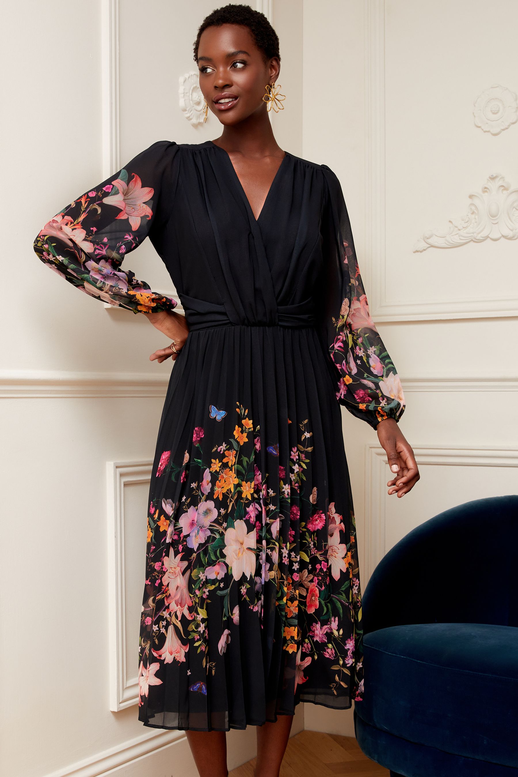 Long sleeve pleated skirt dress shop