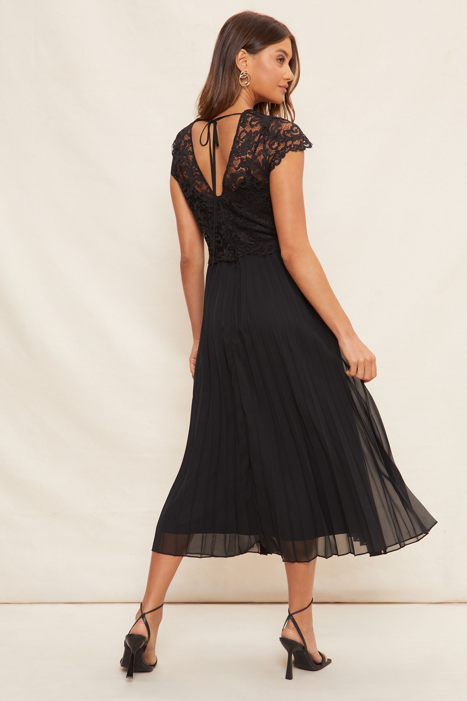 Pleated lace midi dress online