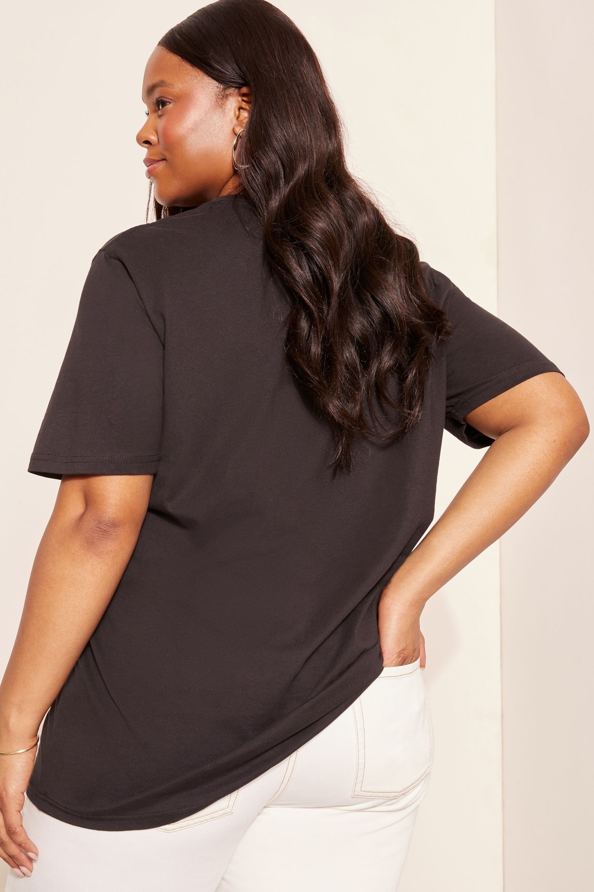 Curves Like These Black Skull Short Sleeve Graphic T-Shirt - Image 4 of 4