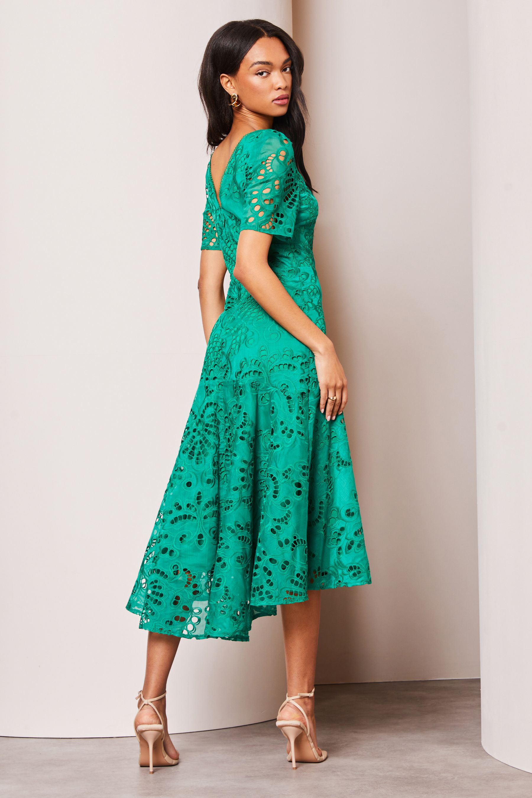 Lipsy Green Premium Broderie Lace Short Sleeve V Neck High Low Midi Dress 6 Womens