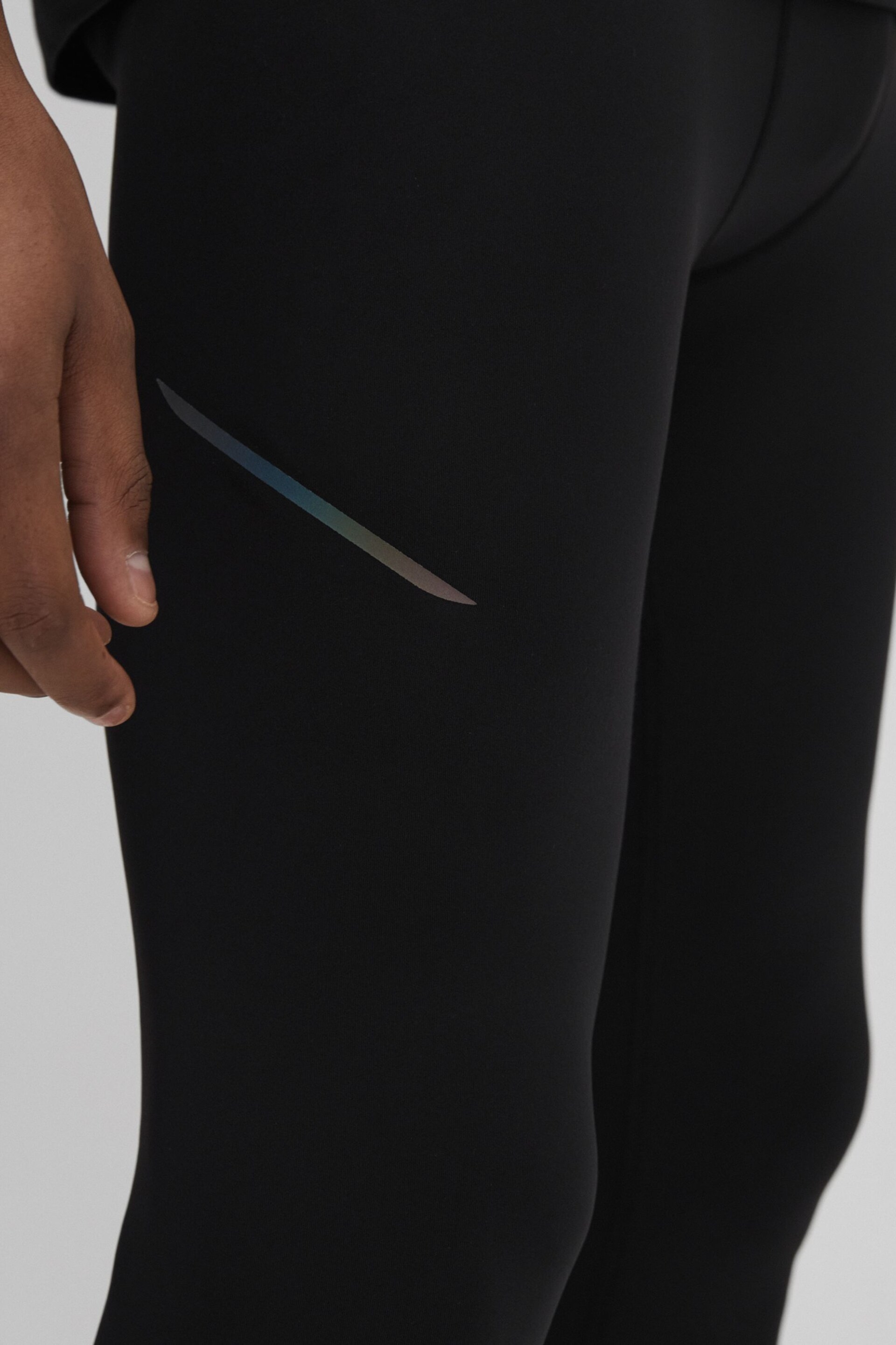 Reiss Onyx Black Holt Castore Performance Tights - Image 4 of 8