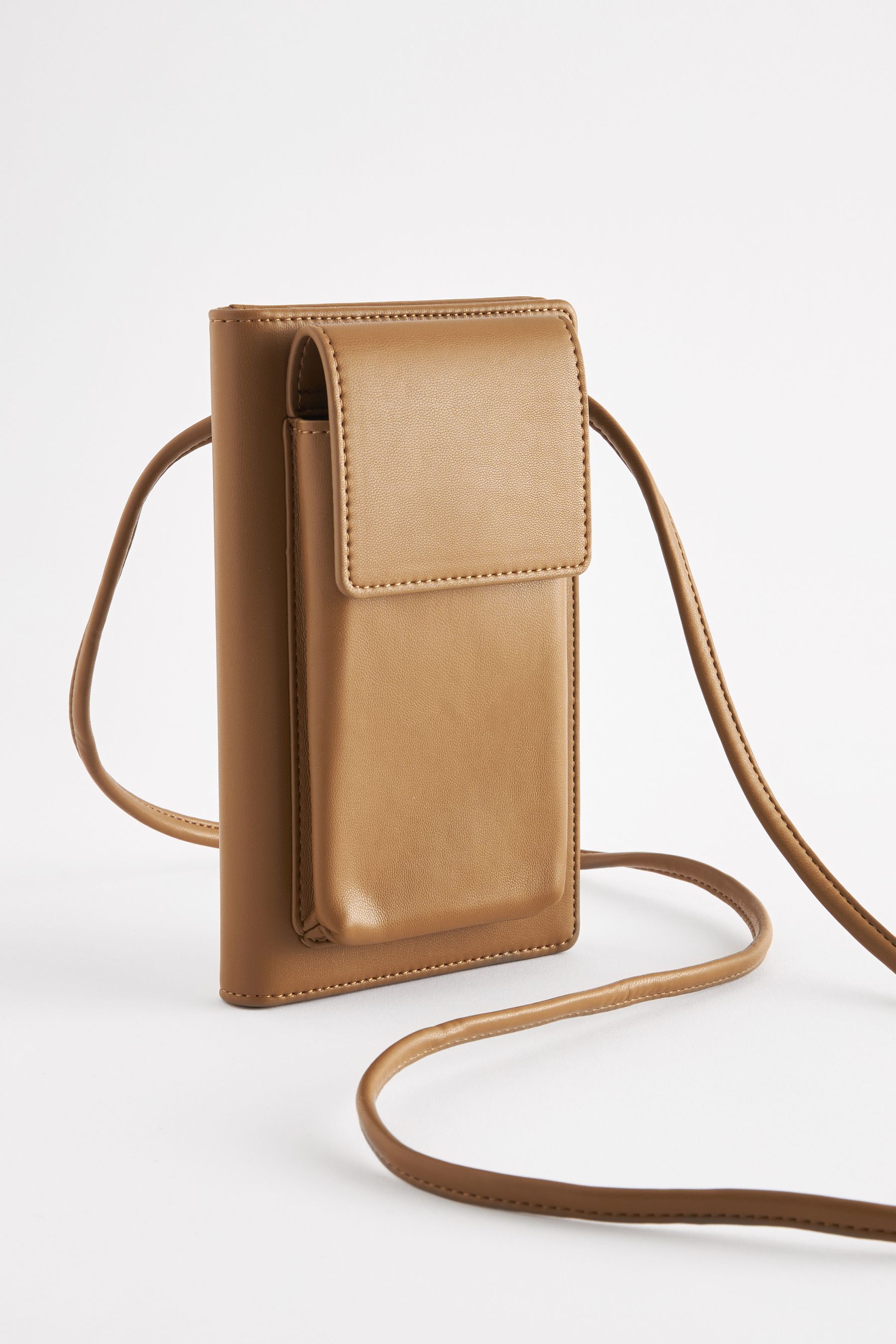 Crossbody bag with phone pocket discount