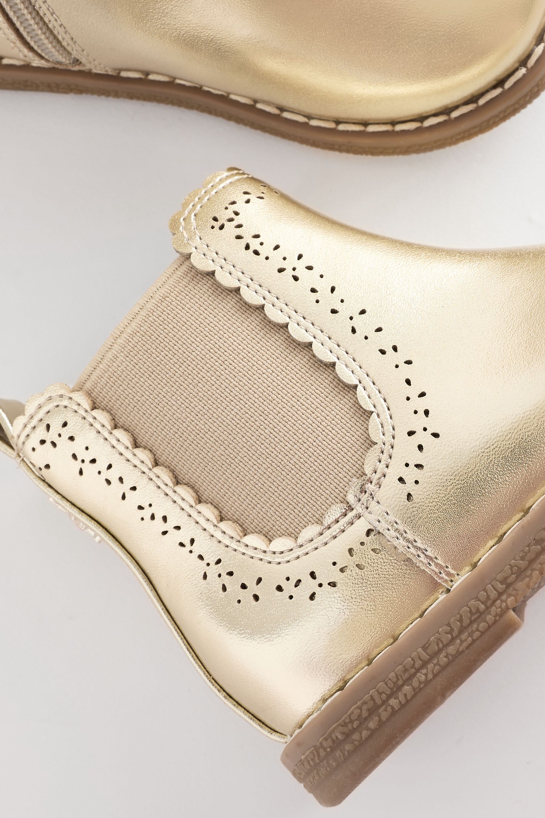 Gold Standard Fit F Chelsea Ankle Boots