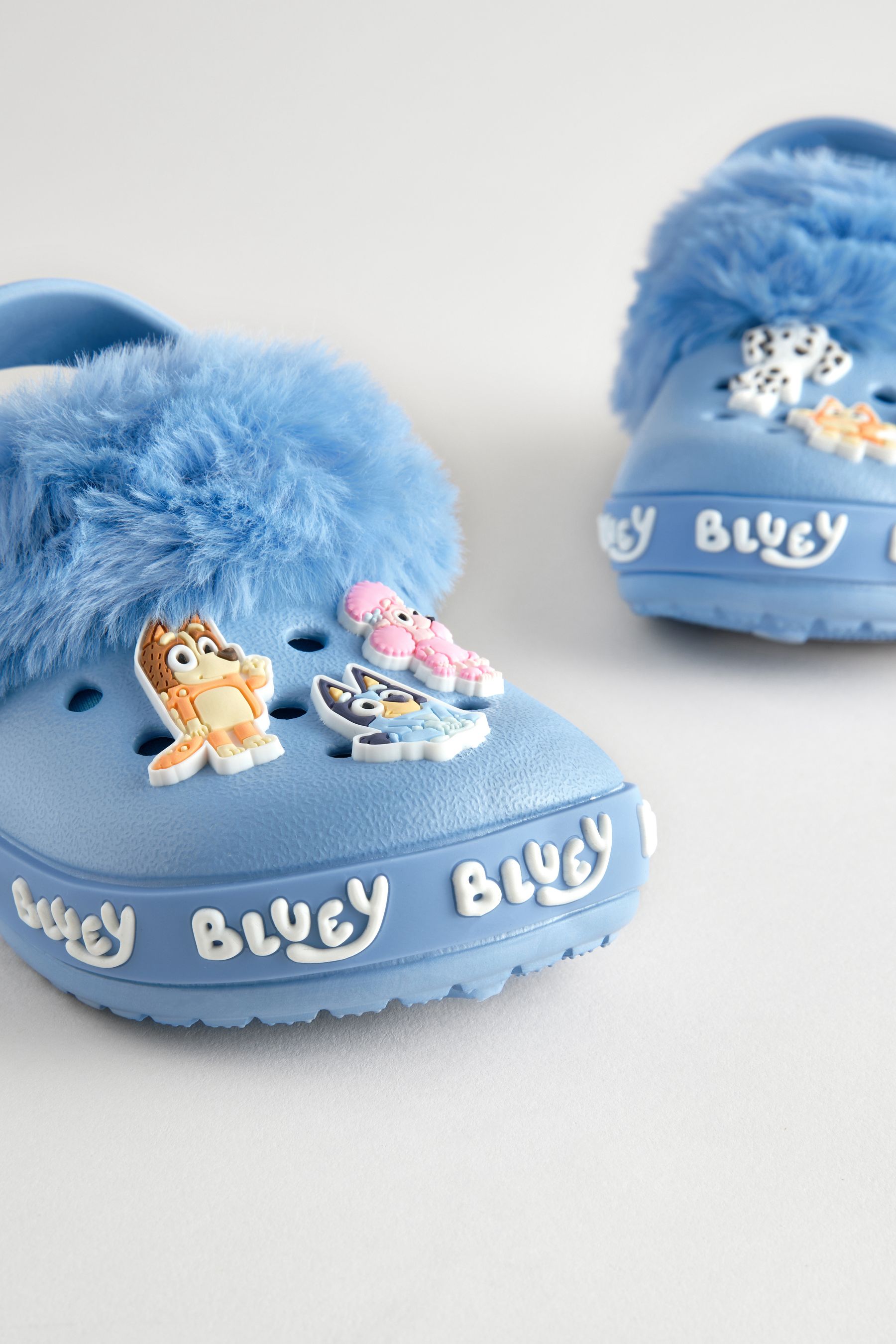 Kids blue slippers top