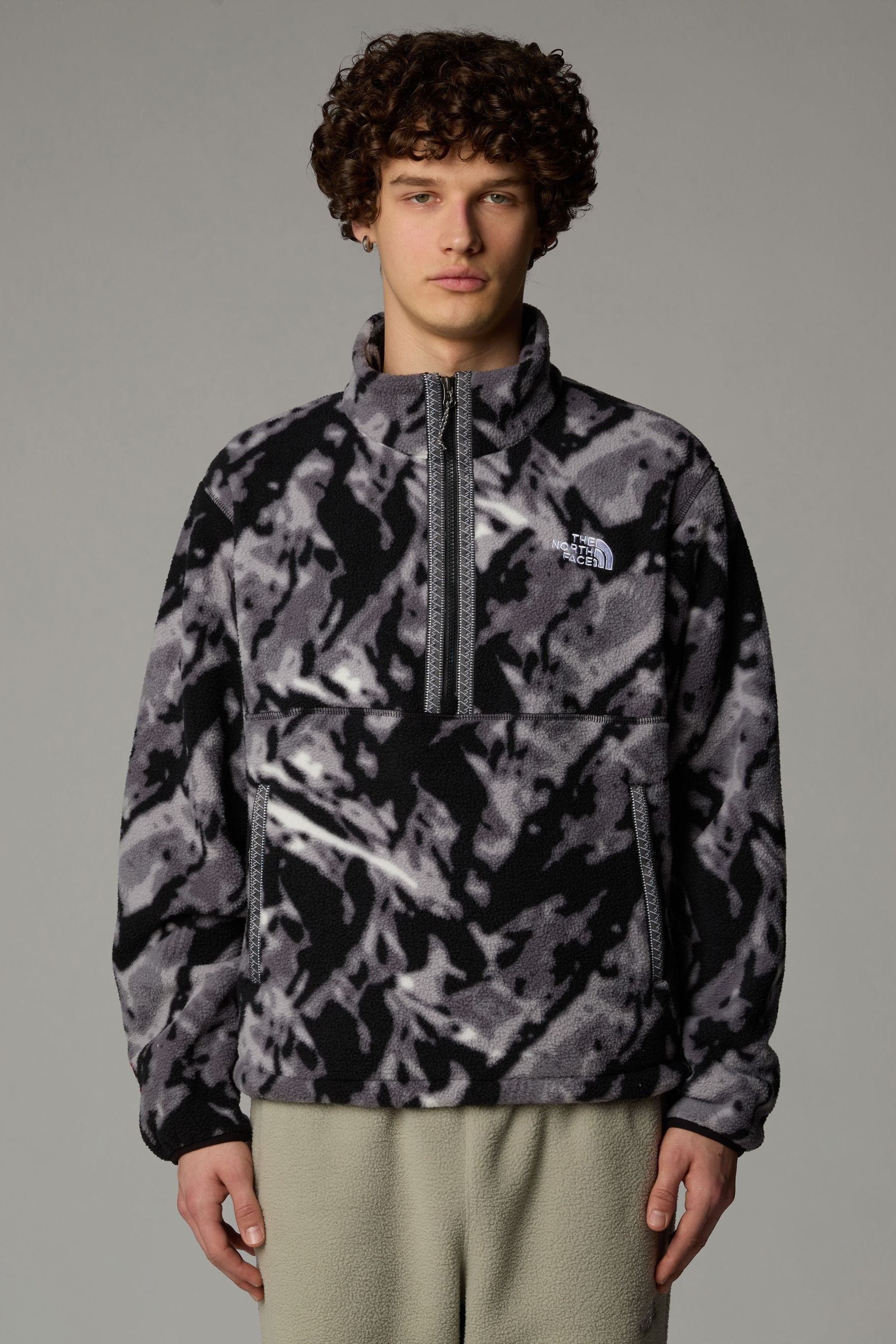 The North Face FLEESKI 1 4 ZIP PO men Fleece Jackets Black in size S