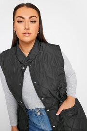 Yours Curve Black Midi Lightweight Gilet - Image 4 of 4