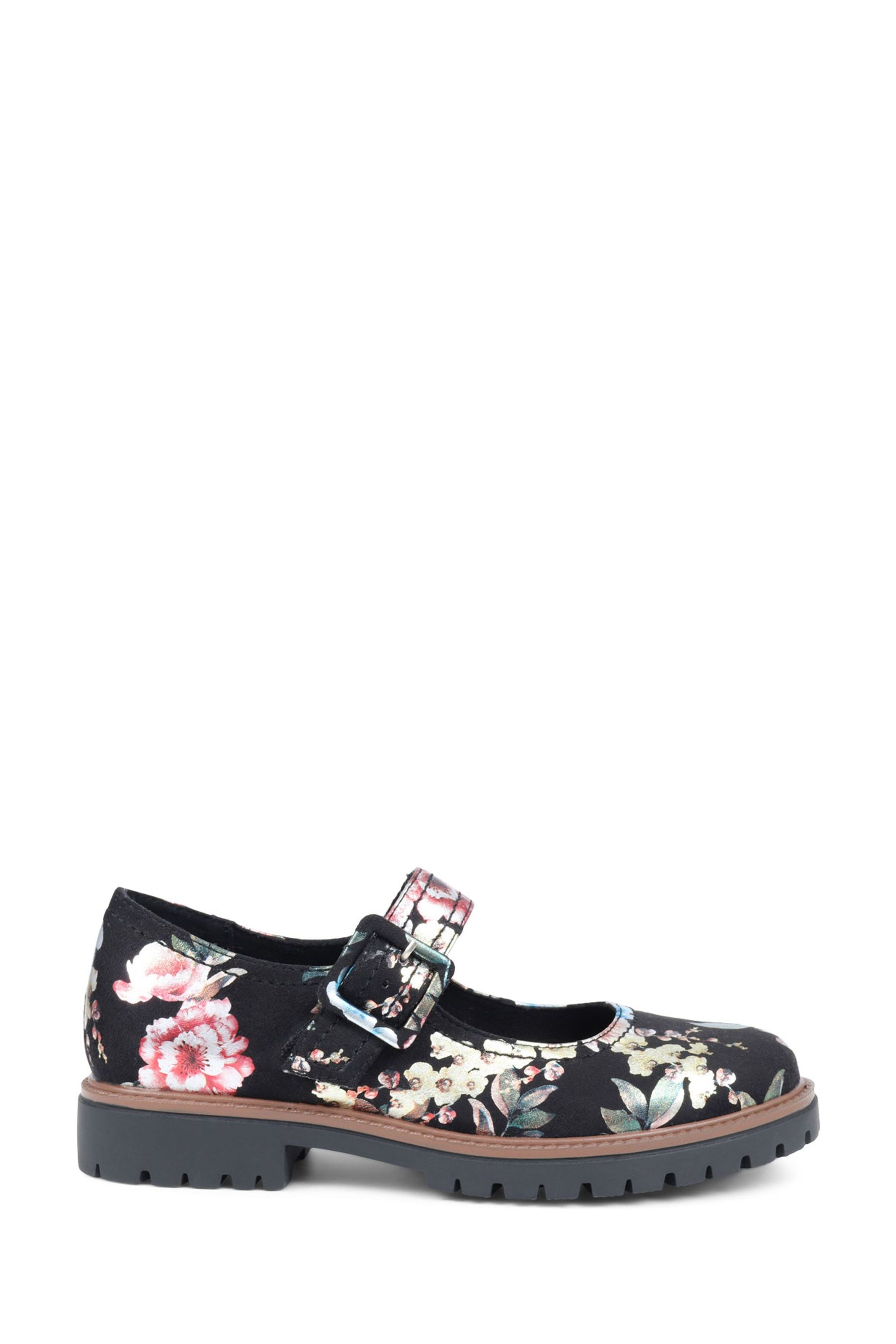 Pavers mary janes online