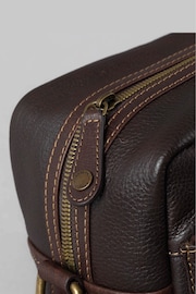 Lakeland Leather Kelsick Leather Messenger Brown Bag - Image 5 of 9
