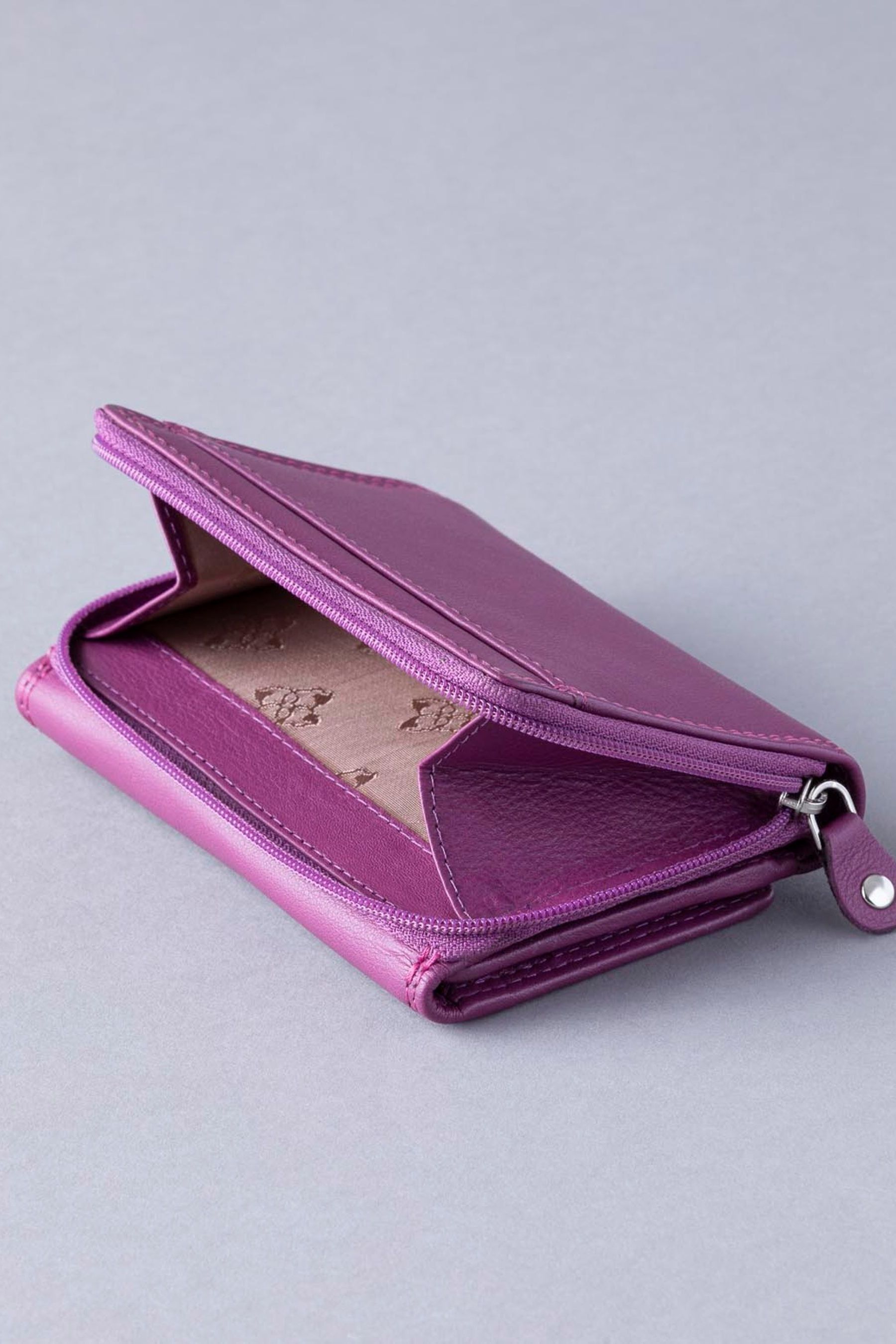 Pink little purse outlet
