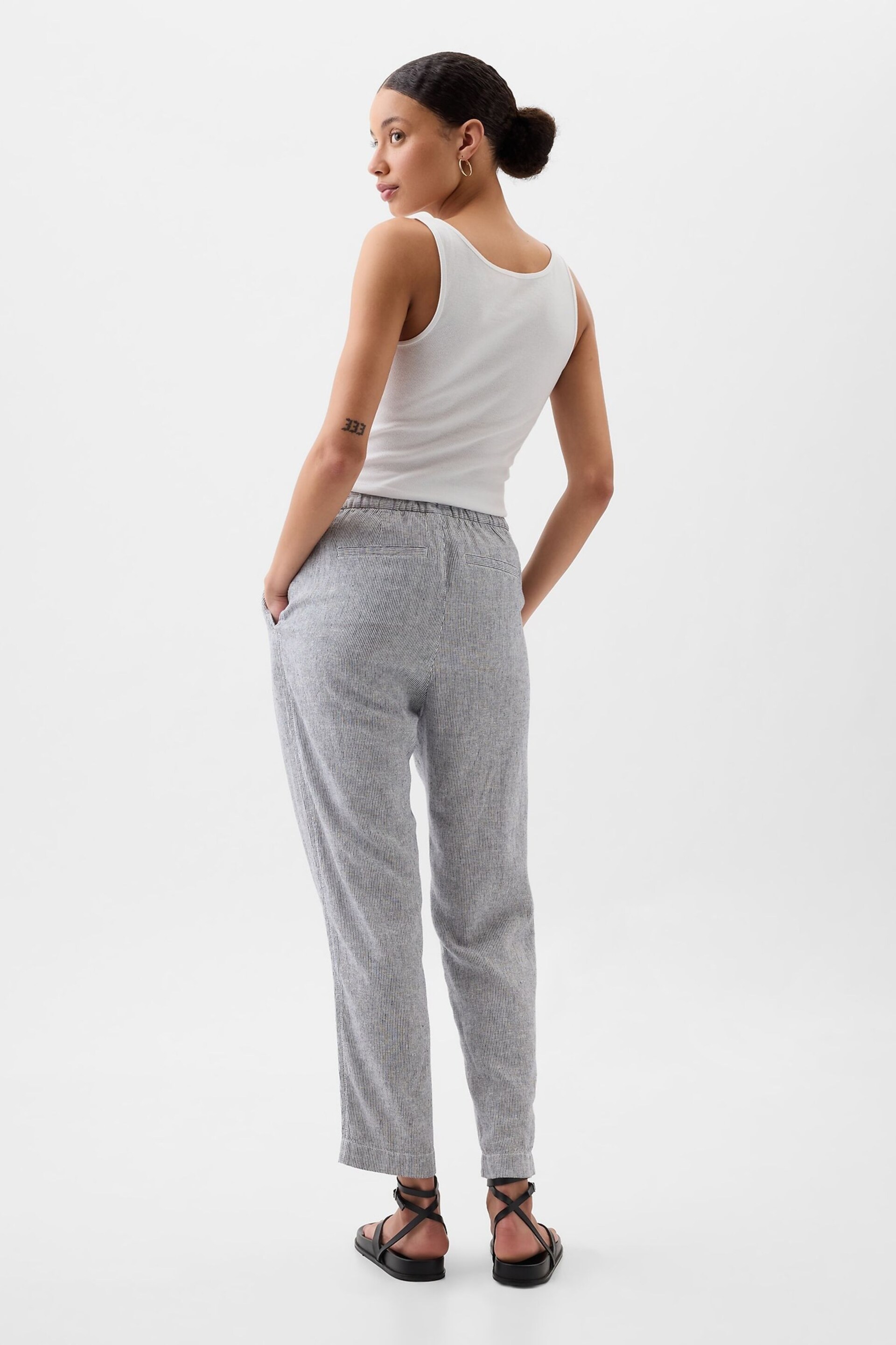 Gap Grey Linen Cotton Pull On Taper Trousers - Image 2 of 2