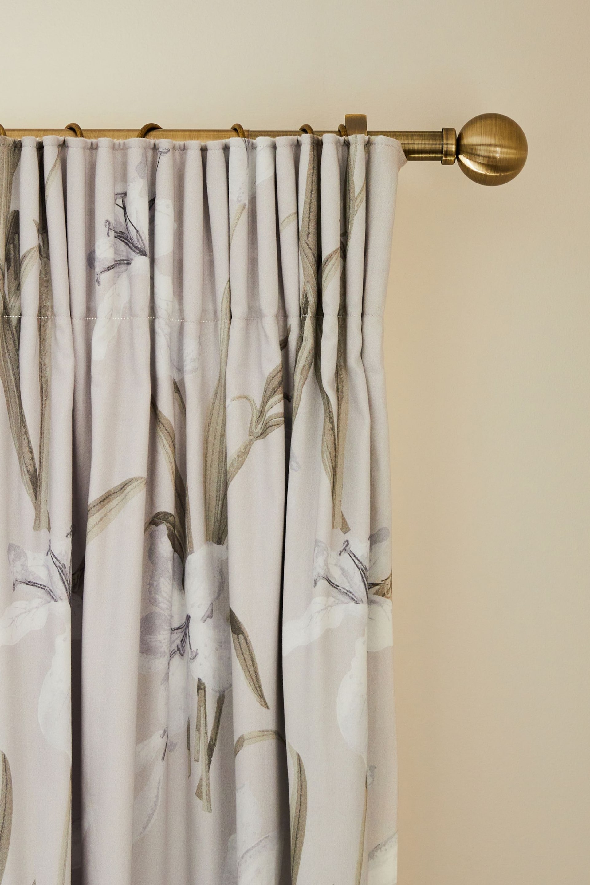 Natural Lily Floral Pencil Pleat Blackout/Thermal Curtains - Image 7 of 8
