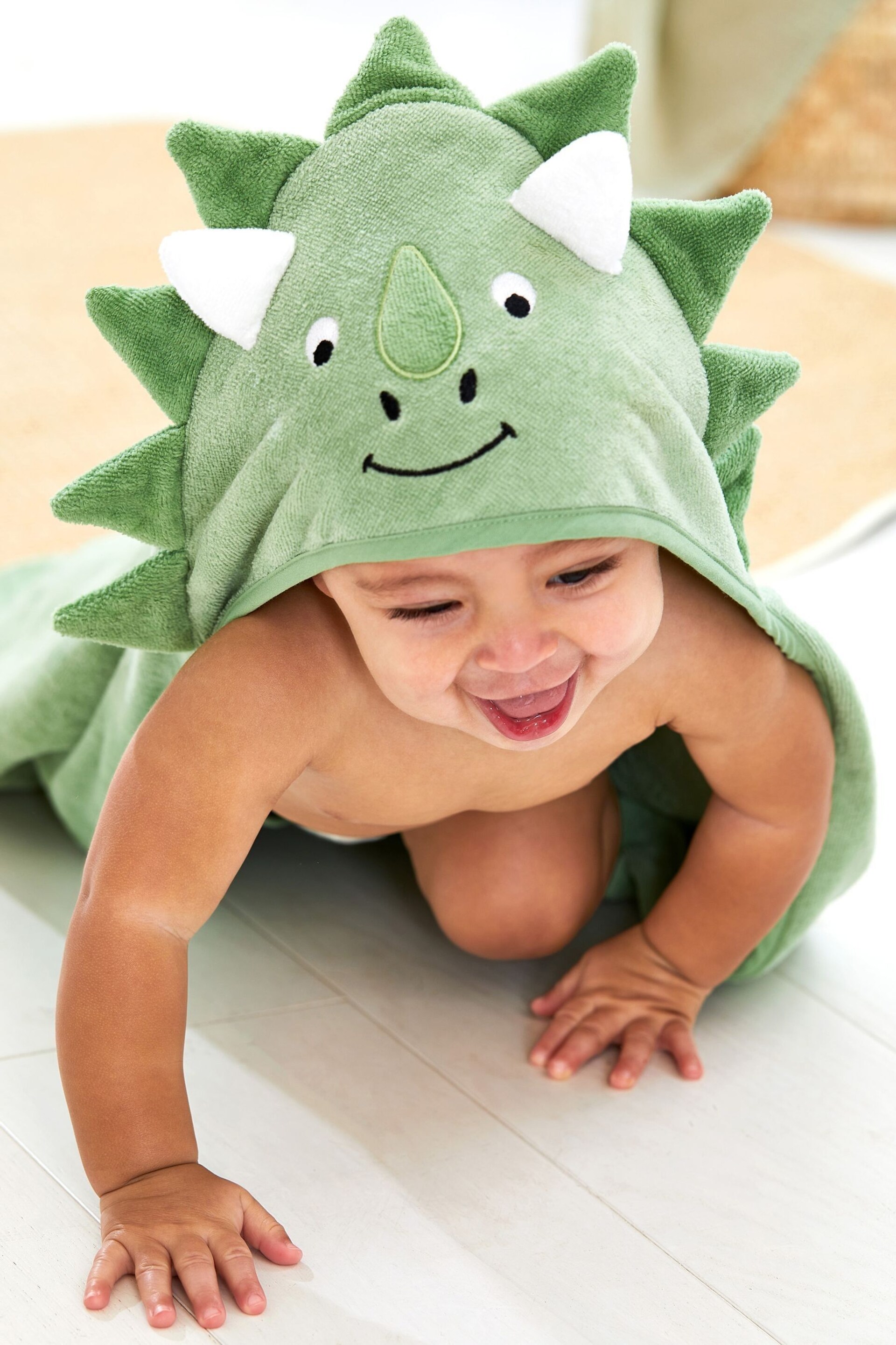 JoJo Maman Bébé Green Dino Character Hooded Towel - Image 2 of 4