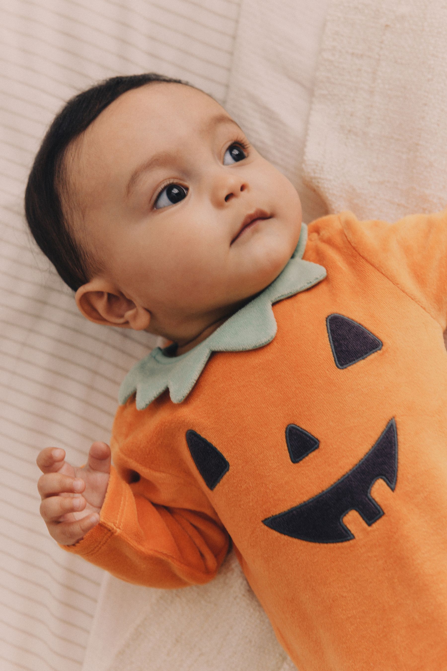 Premature baby halloween costumes uk cheap