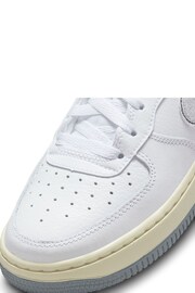 Nike White Air Force 1 LV8 3 Youth Trainers - Image 9 of 12