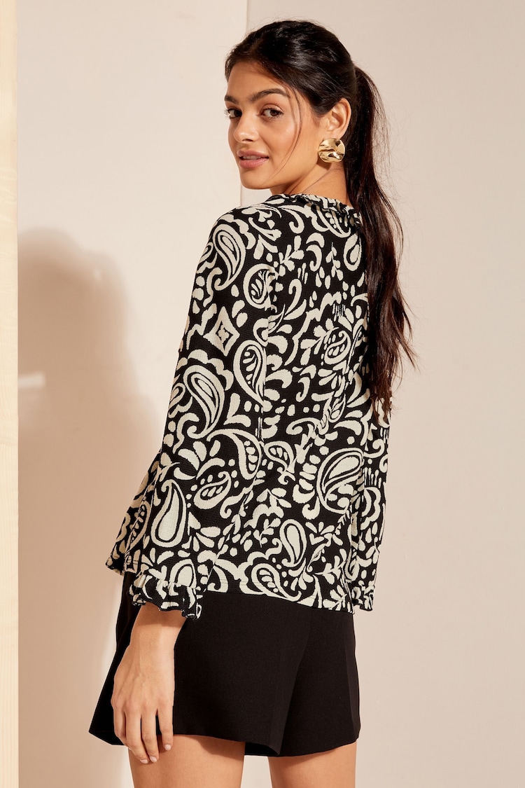 Friends Like These Black/White Textured Fauchette Jersey Long Sleeve Blouson Blouse - Image 4 of 4